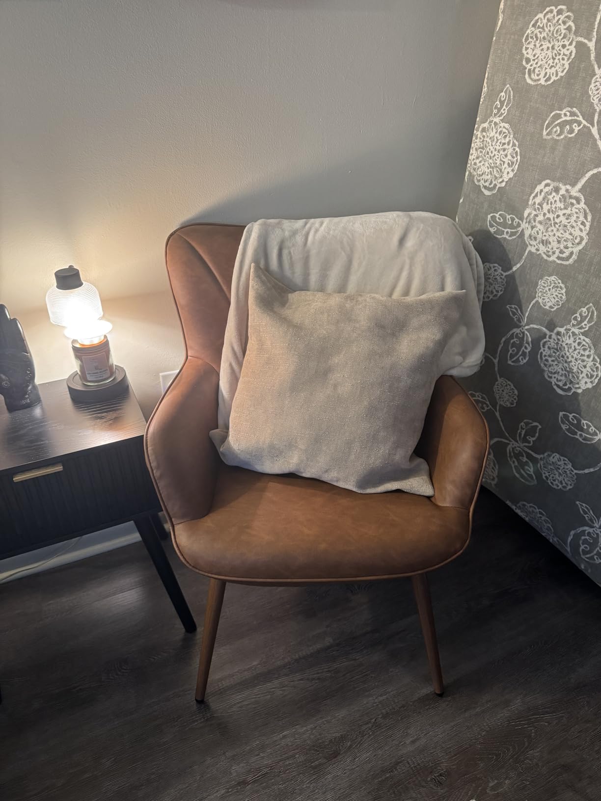 Yaheetech Boucle Accent Chair, Modern Fuzzy Sherpa Armchair, Upholstered Vanity Chair with High Back and Metal Legs for Living Room Makeup Bedroom, Ivory customer photo 2