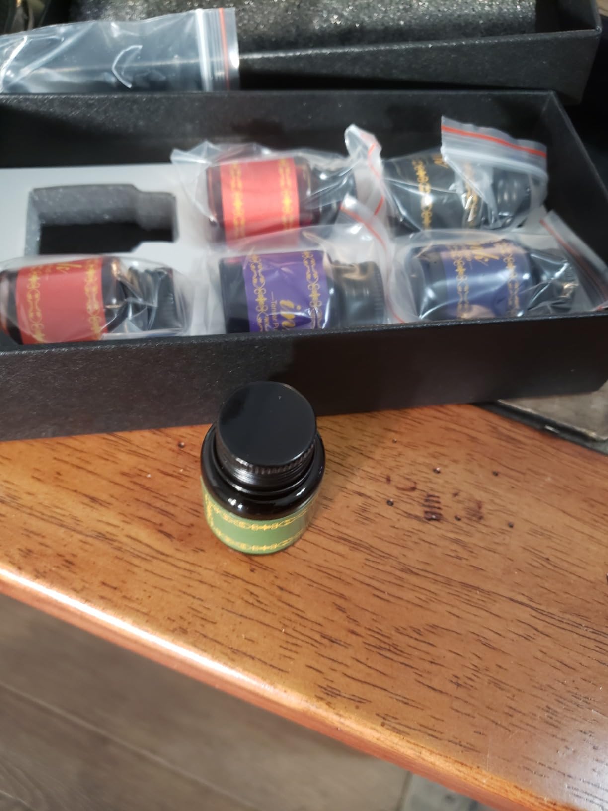 VANGOAL 6 Colors Ink Set, 6 Bottles Writing/Drawing Ink Black,Blue,Purple,Orange,Red Green Ink for Fountain Pen, Glass Pen, Calligraphy Dipping Pen, Feather Pen, Quill Pen, Witch Pen customer photo 1
