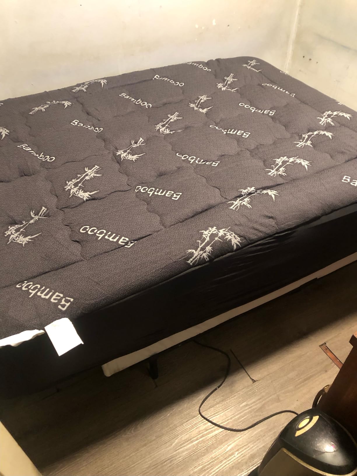 BEDLORE Queen Mattress Topper Viscose Derived from Bamboo, Thick Pillow Top Mattress Pad with Stretchable Pockets for 6-18 inches Mattress, Soft Mattress Topper for Back Pain Relief (Dark Gray) customer photo 2