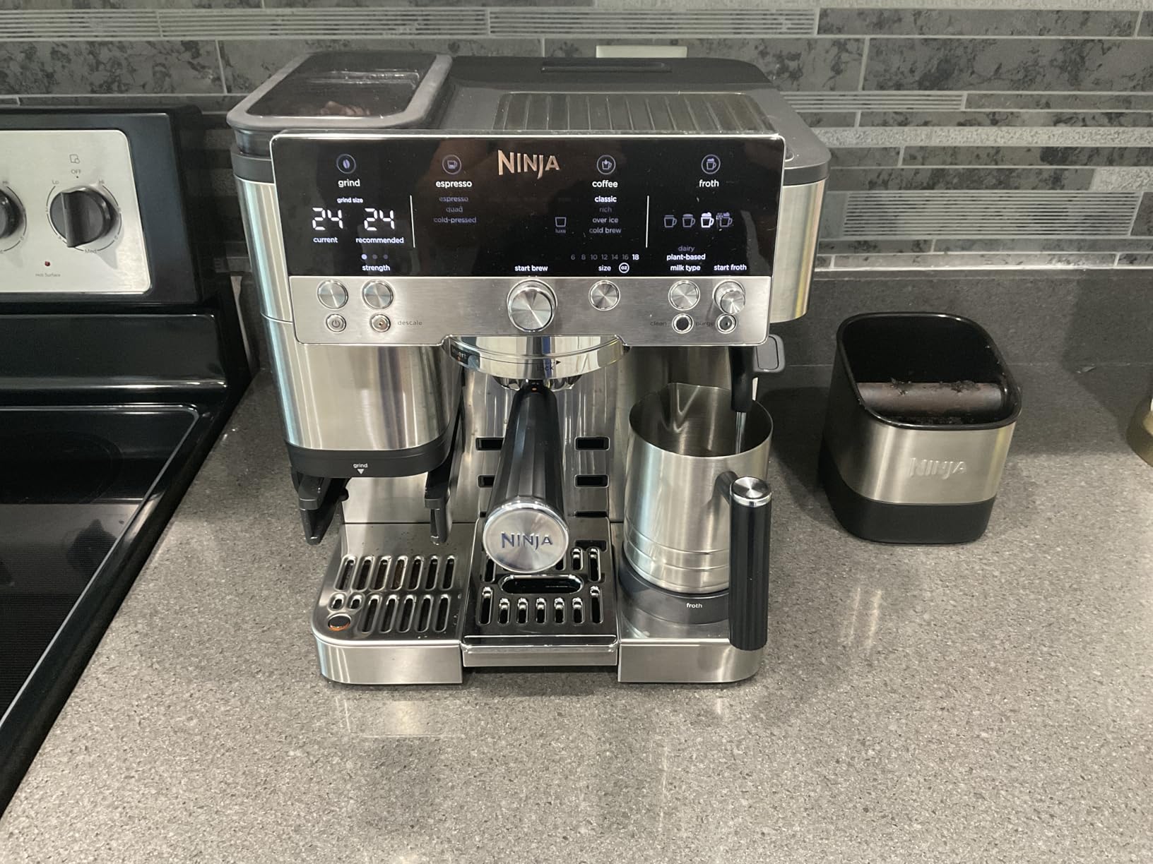 Ninja Luxe Cafe Premier 3-in-1 Espresso Machine, Drip Coffee, & Rapid Cold Brew | Built-in Coffee Grinder, Hands-Free Milk Frother, Assisted Tamper for Cappuccinos & Lattes | Stainless Steel | ES601 customer photo 2