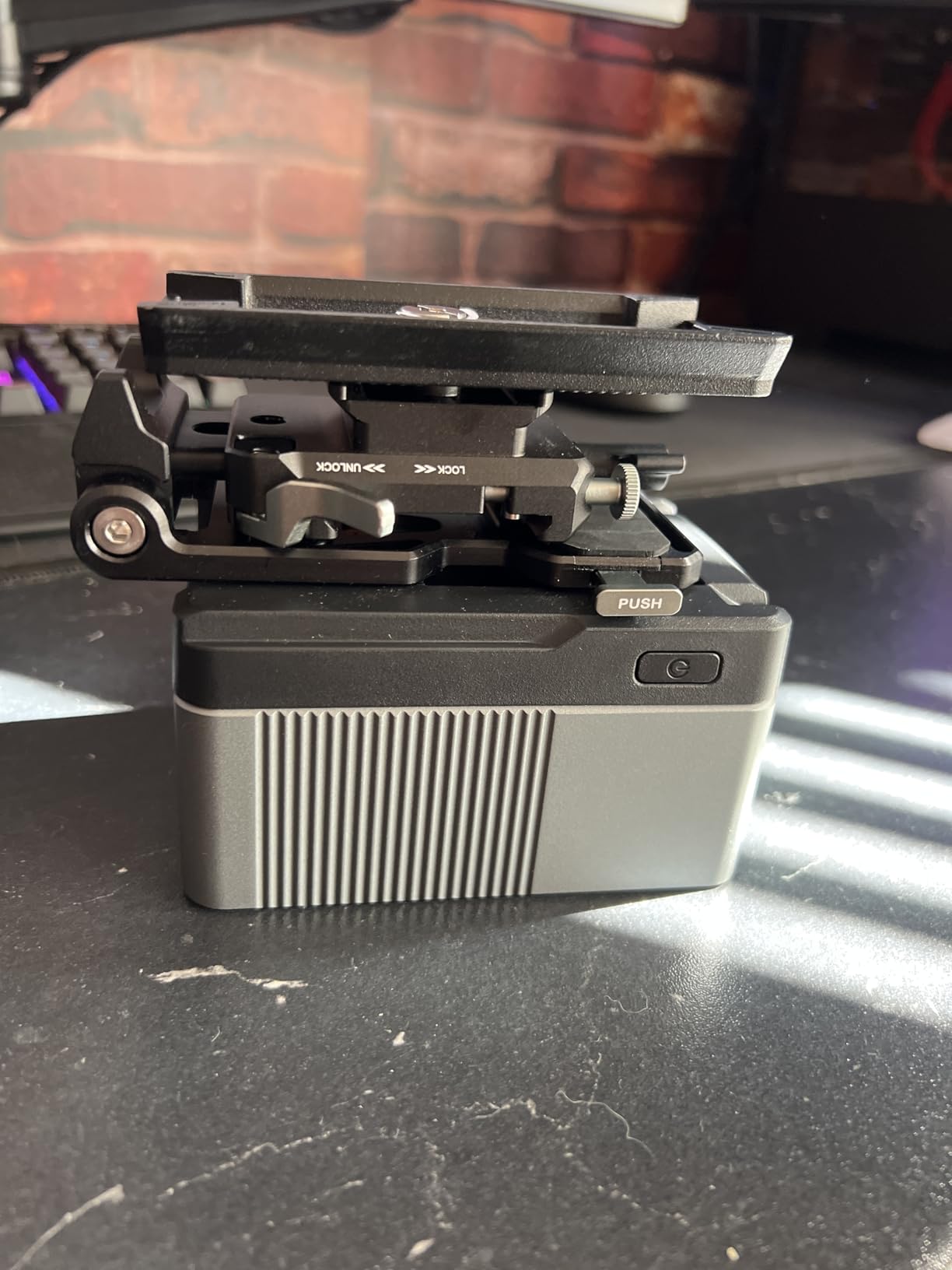 K&F CONCEPT V Mount Battery 99Wh with PD100W Fast Charging 14.8V/6700mAh Mini V-Mount Battery with D-Tap, DC, Dual USB-C, USB-A, TFT Display for Camera, Camcorder, Monitor, Video Light, KF-V99 Pro customer photo 2