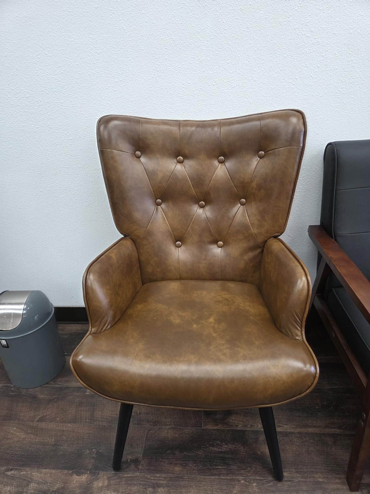 Furnimart Accent Chairs Set of 2, Brown PU Leather Reading Armchair with High Backrest, Wingback Corner Chair Mid Century Modern for Living Room, Bedroom, Waiting Room customer photo 1