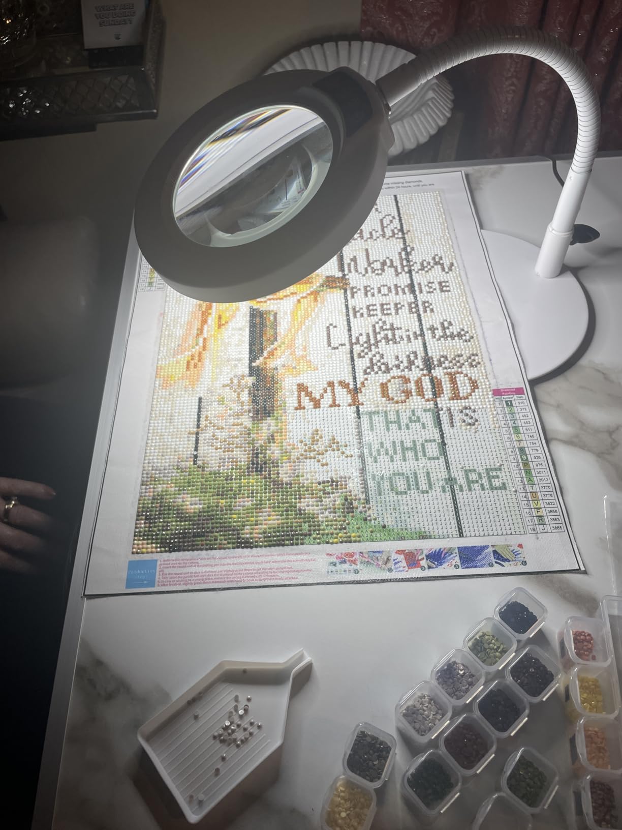 10X Magnifying Glass with Light and Stand, 5 Color Modes Stepless Dimmable LED Lighted Desk Lamp, Hands Free Flexible Gooseneck Magnifier with Light for Craft Hobby Painting Close Work - White customer photo 1