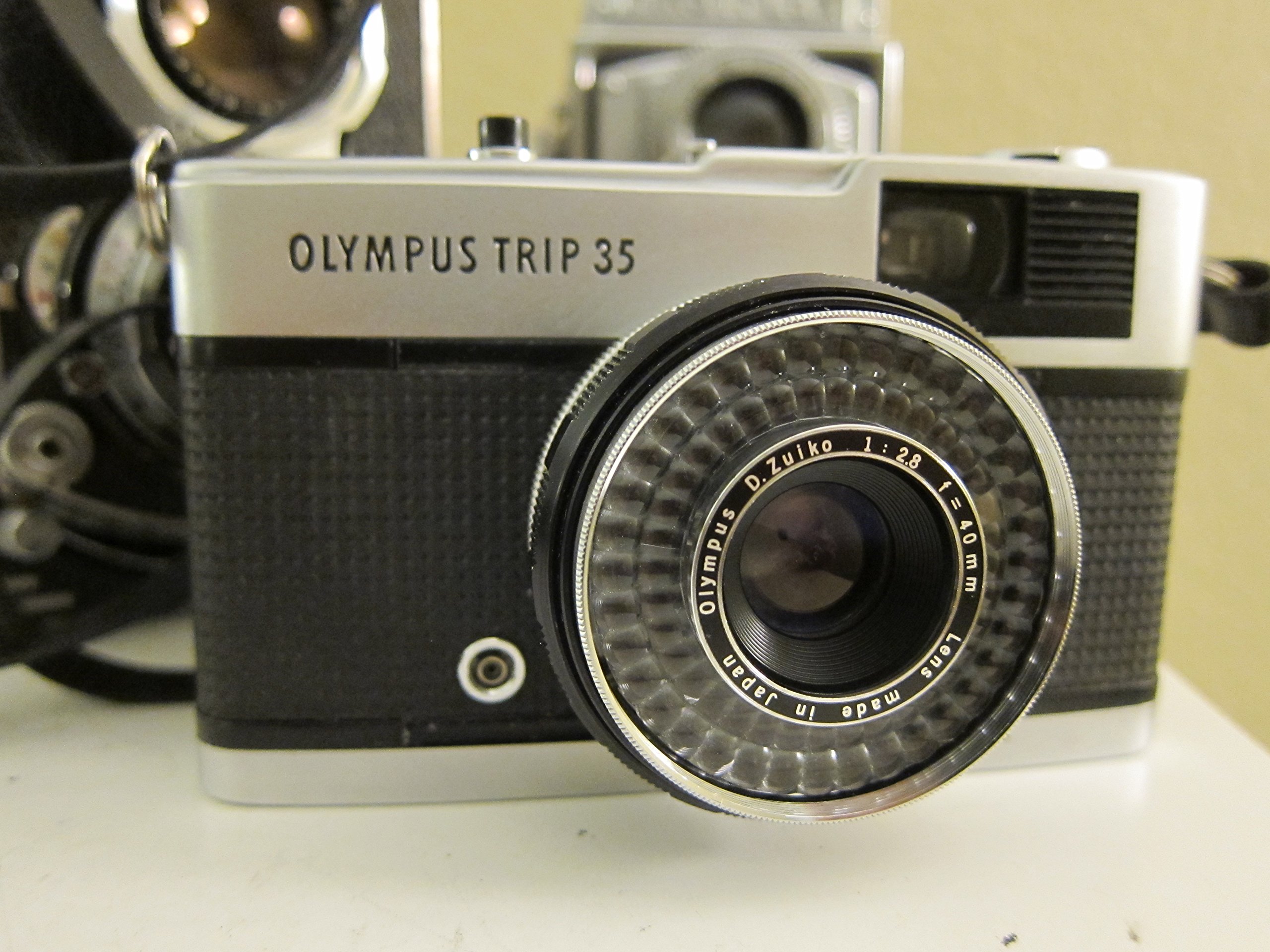 OLYMPUS Trip 35mm Film Point & Shoot Camera Half Frame (Renewed) customer photo 1