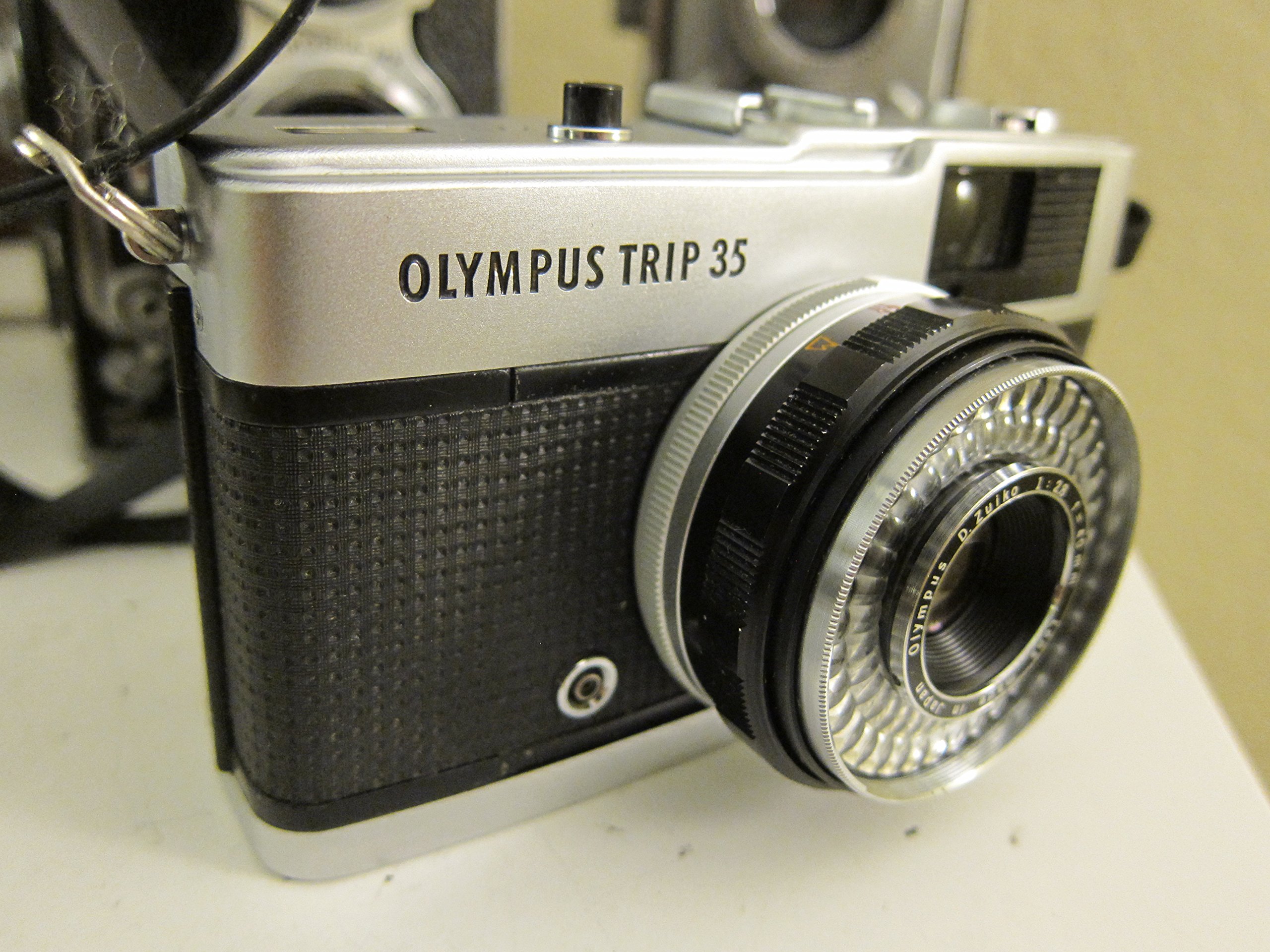 OLYMPUS Trip 35mm Film Point & Shoot Camera Half Frame (Renewed) customer photo 2
