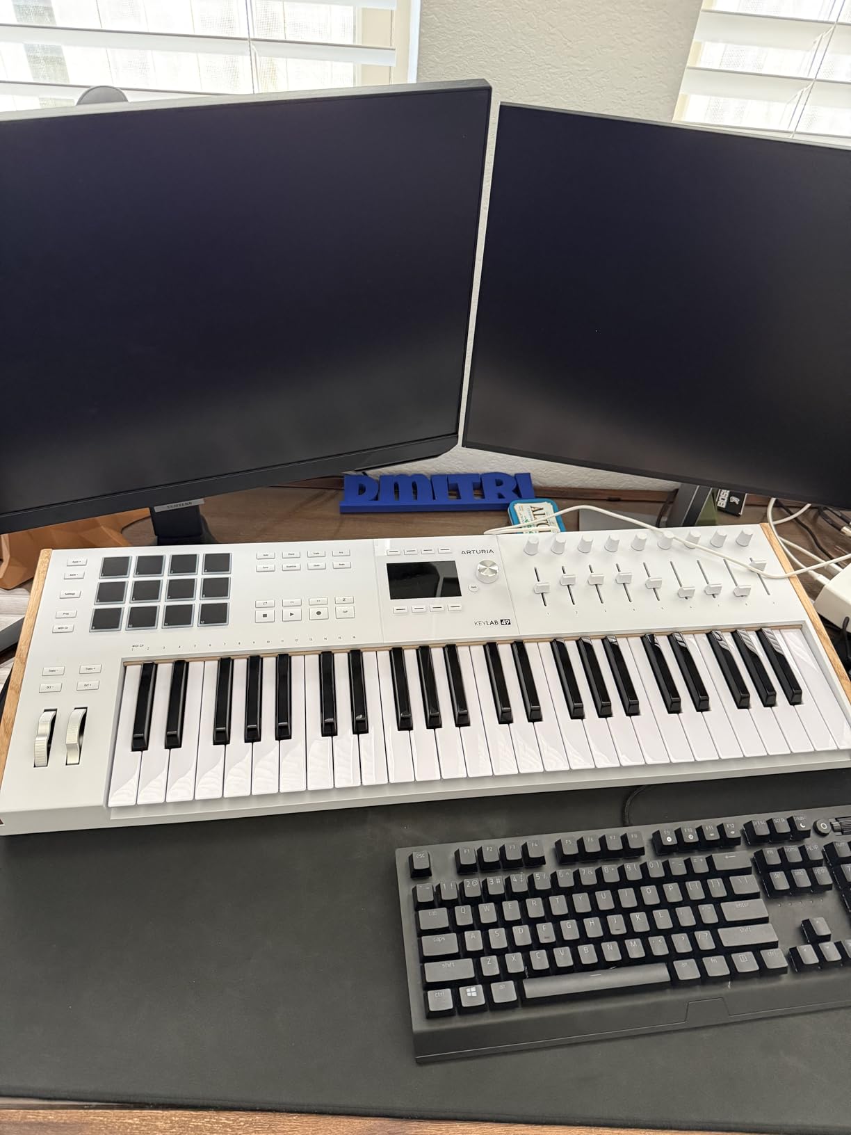 Arturia KeyLab 49 mk3 Black - 49 Key USB MIDI Keyboard Controller with Analog Lab Pro Software Included customer photo 1
