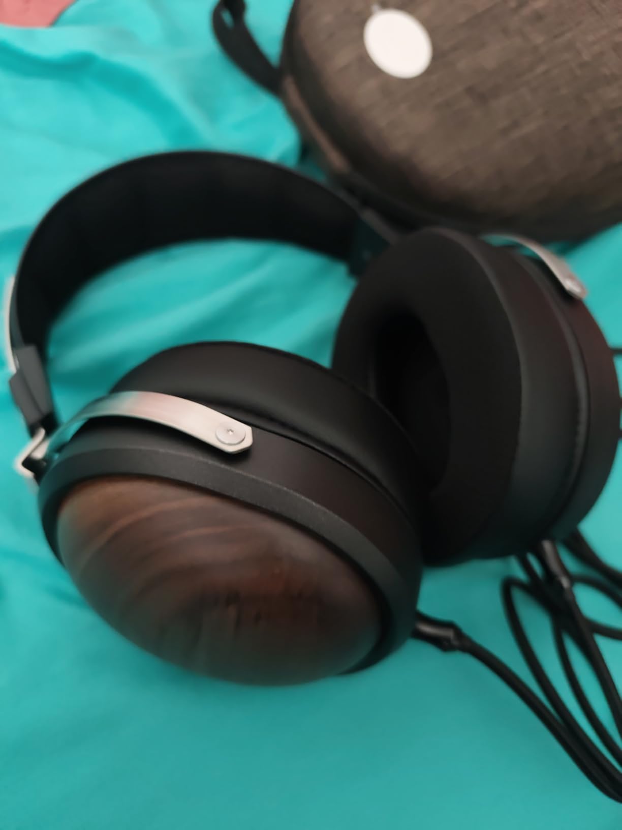 FiiO FT1 32Ohm Large Dynamic Driver Headphones with Solid Wood Cups customer photo 2