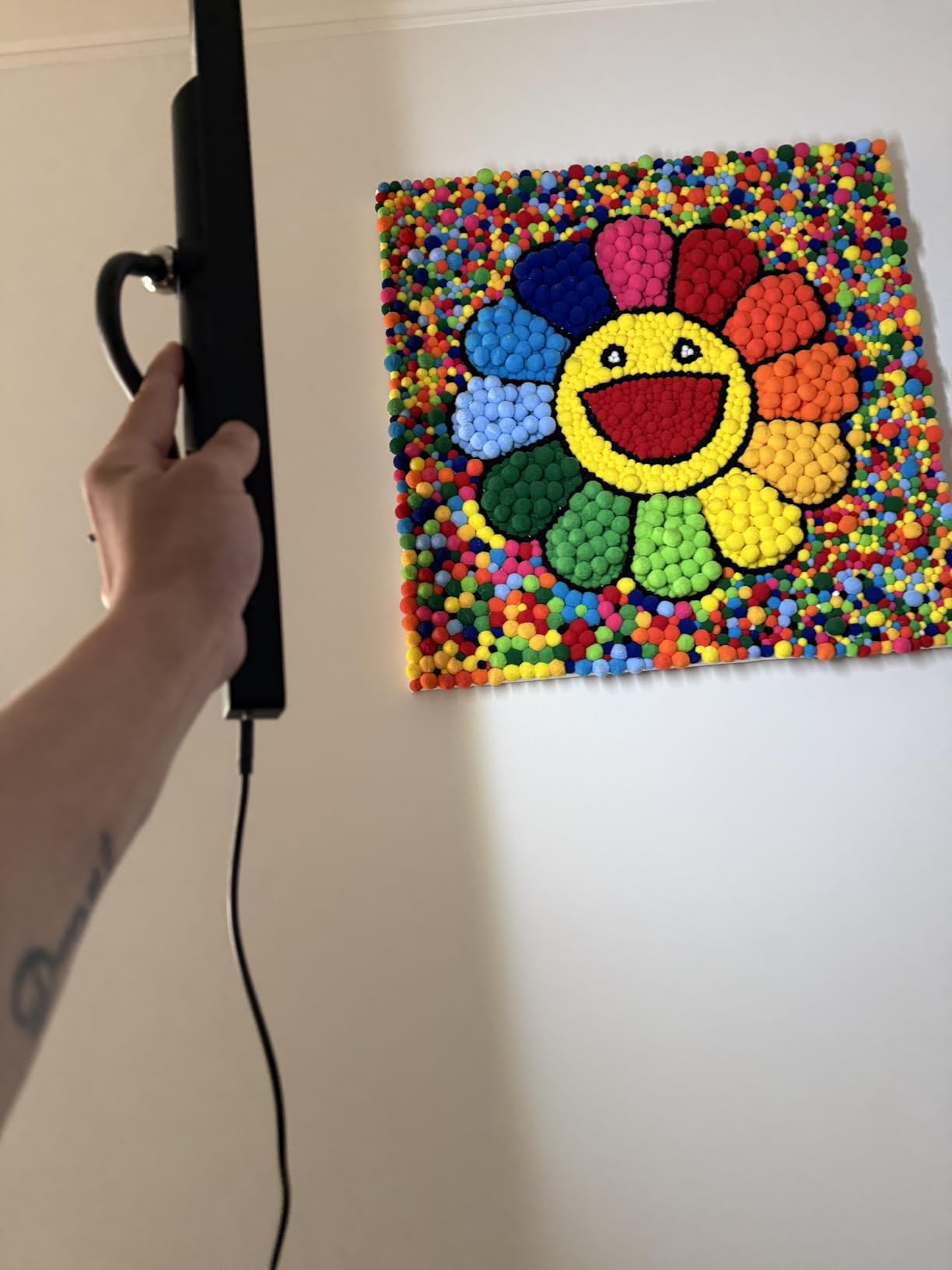 Dimmable Cordless Picture Light for Wall 16in, 5000mAh Rechargeable Battery Wall Sconce Art Light, CRI 95+ 350LM Wall Light for Gallery Artwork, Paintings, Photo, Portraits - Black customer photo 1