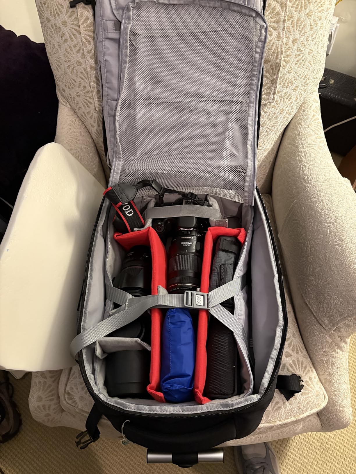 BAGSMART Rolling Camera Bag for DSLRs customer photo 2
