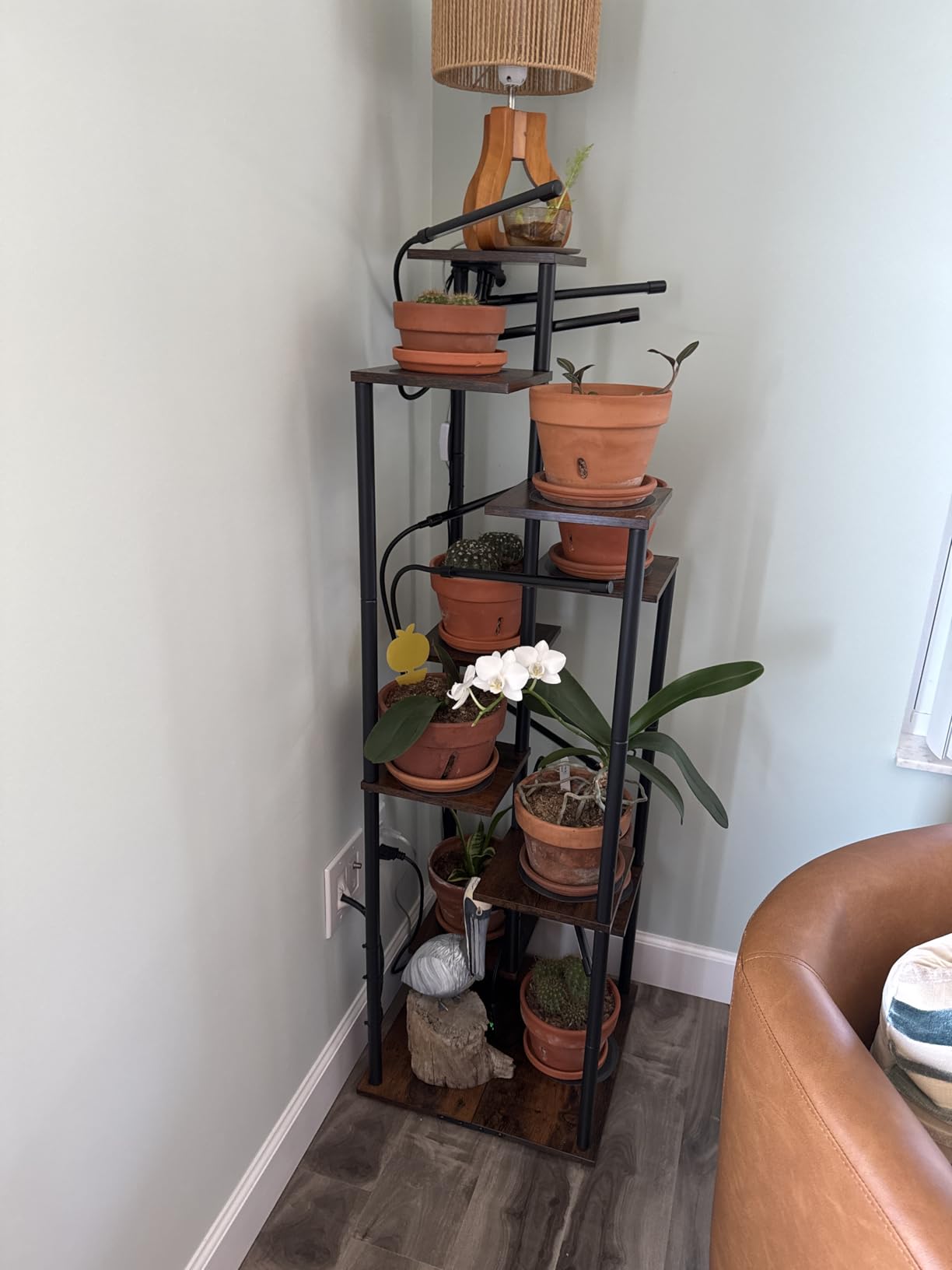 Yzosvki Corner Plant Stand Indoor, 6 Tiered Corner Plant Shelf Flower Stand for Multiple Plants, Plant Shelves Organizer Rack for Living Room, Balcony, Patio, Garden, Square Rustic Brown customer photo 1
