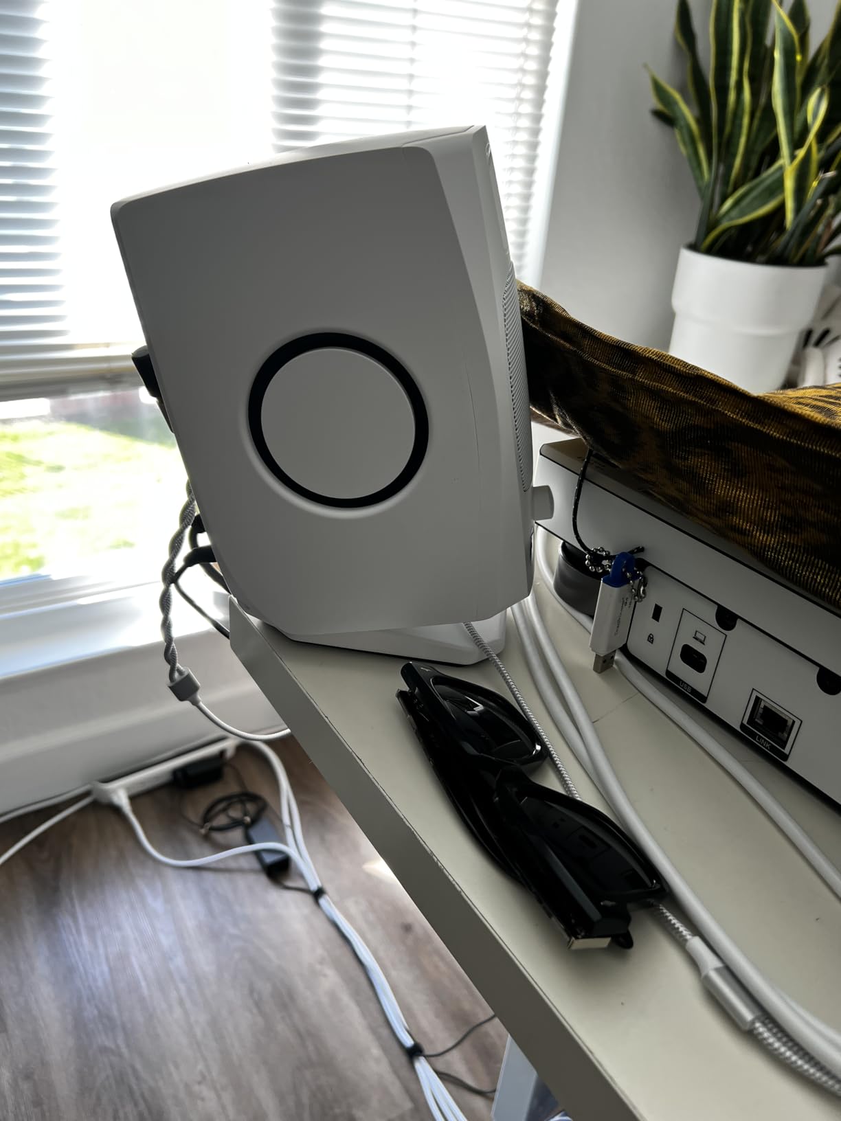ADAM Audio D3V Active Desktop Monitoring System with USB-C Connection (Pair, Black) customer photo 2