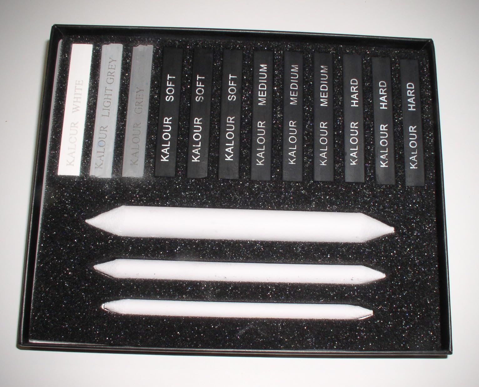 KALOUR 15 Pro Compressed Charcoal Drawing Set with Blending Stumps customer photo 1