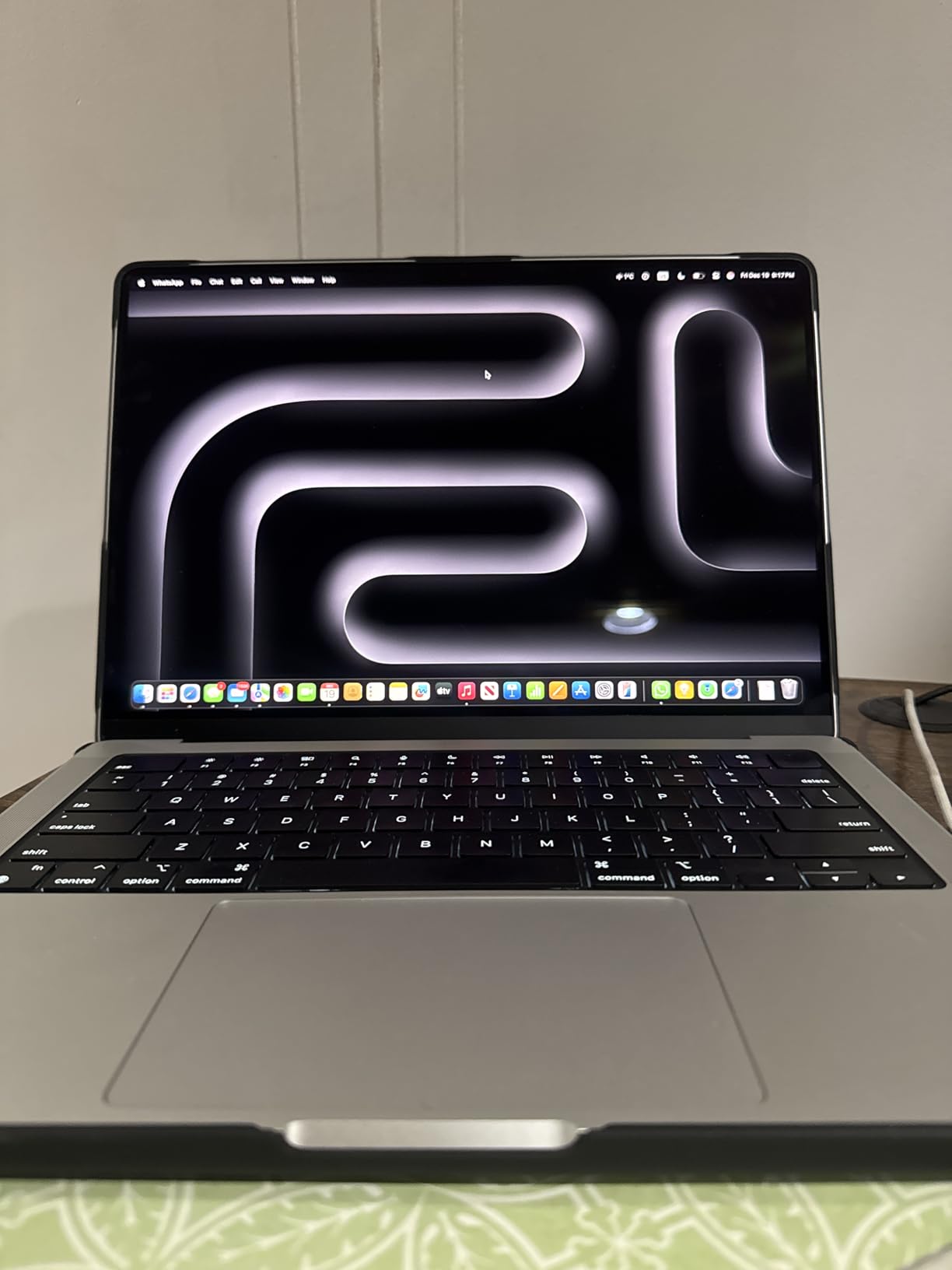 Apple 2024 MacBook Pro Laptop with M4 chip with 10‑core CPU and 10‑core GPU: Built for Apple Intelligence, 14.2-inch Liquid Retina XDR Display, 16GB Unified Memory, 512GB SSD Storage; Silver customer photo 1