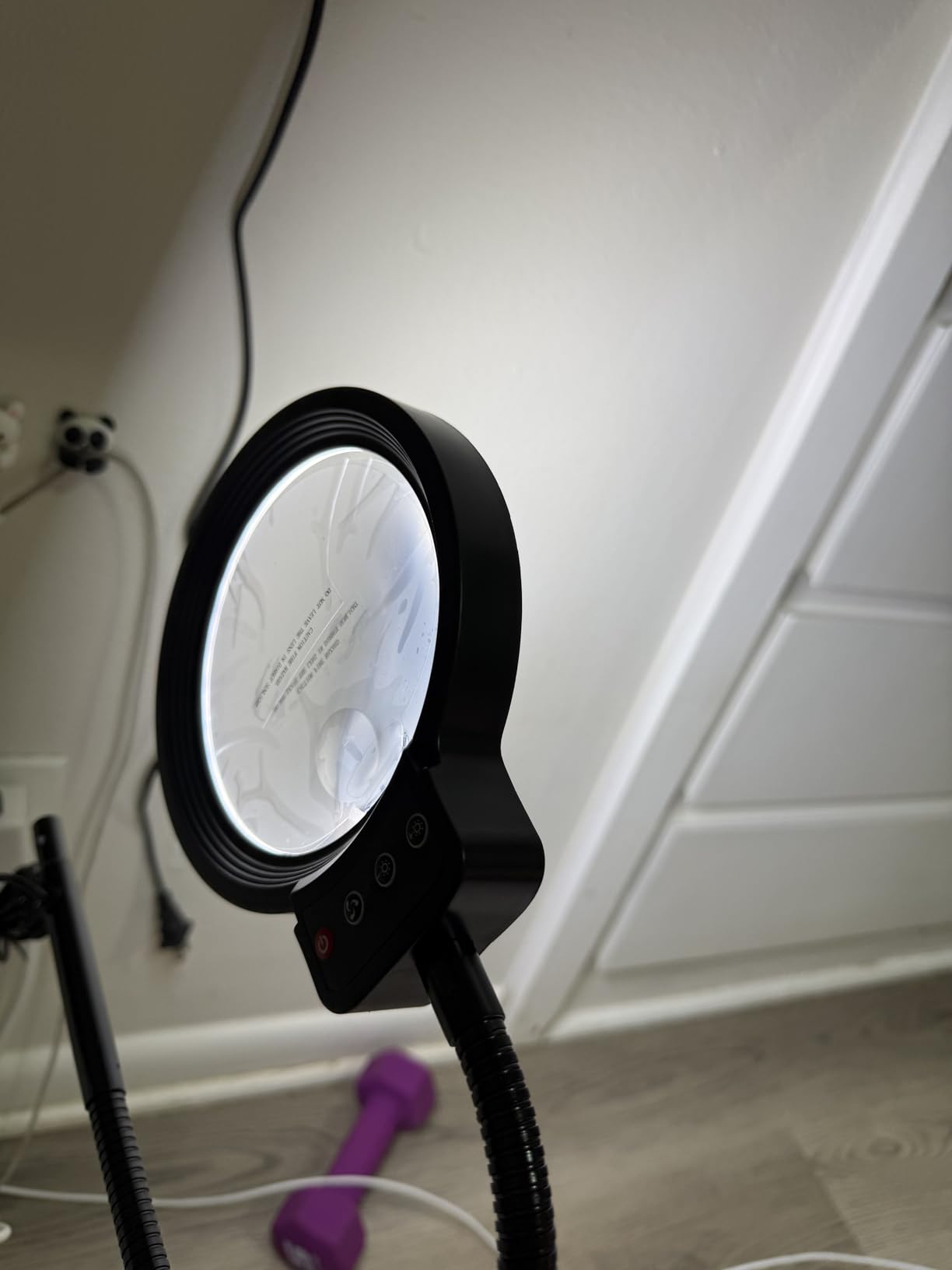 30X 10X Large Floor Magnifying Glass with Light and Stand, 72 LED Flexible Gooseneck Floor Magnifying Lamp, 2 in 1 Lighted Magnifiers for Close Work, Sewing, Crafts, Hobbies (Black) customer photo 1