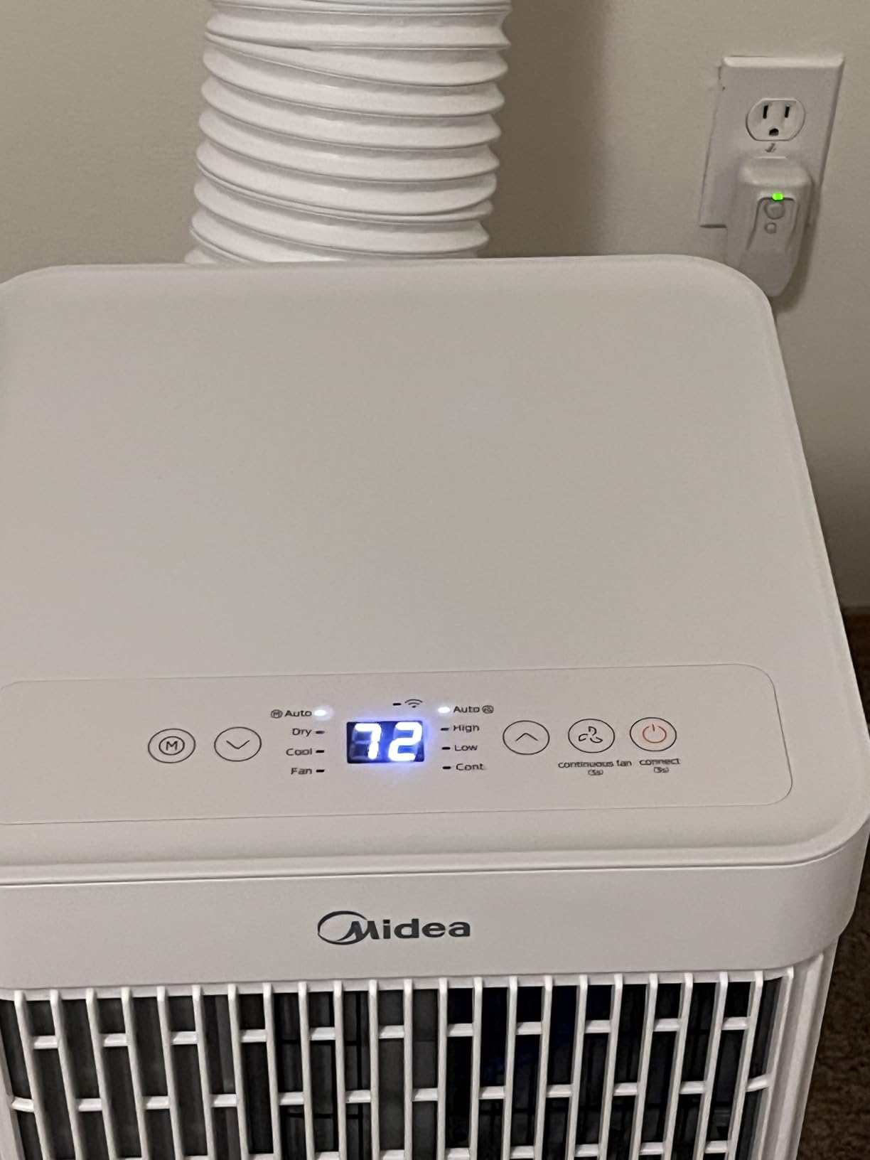 Midea 8,500 BTU ASHRAE (5,000 BTU SACC) Portable Air Conditioner, Smart Control, Cools up to 150 Sq. Ft., with Dehumidifier & Fan mode, Remote Control & Window Installation Kit Included customer photo 2