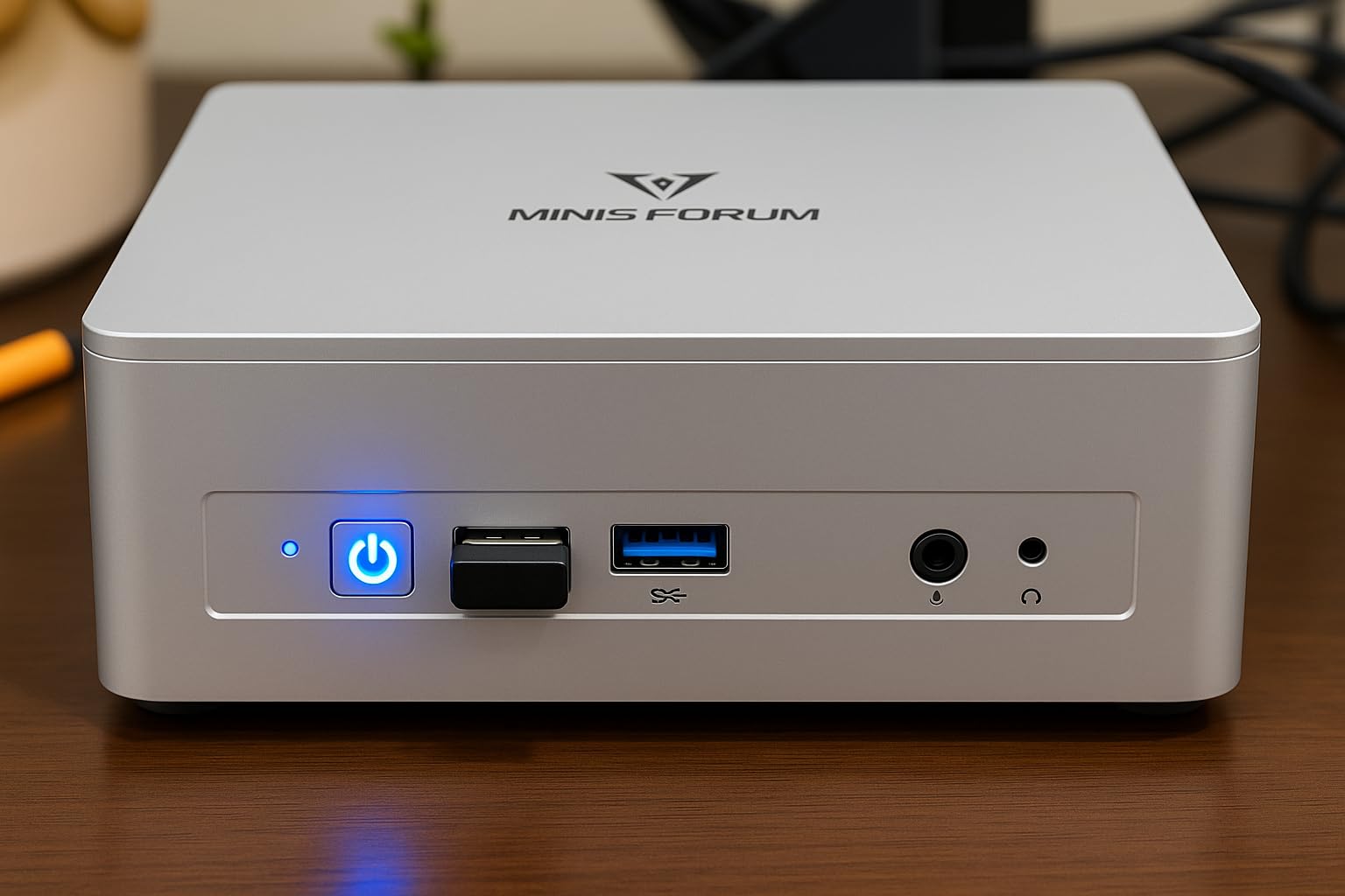 MINISFORUM UM870 Slim Mini PC AMD Ryzen 7 8745H (8C/16T), 32GB DDR5 RAM 1TB SSD, USB4/HDMI/DP 8K@60Hz Output, 2.5G LAN, AMD Radeon 780M Graphics customer photo 1