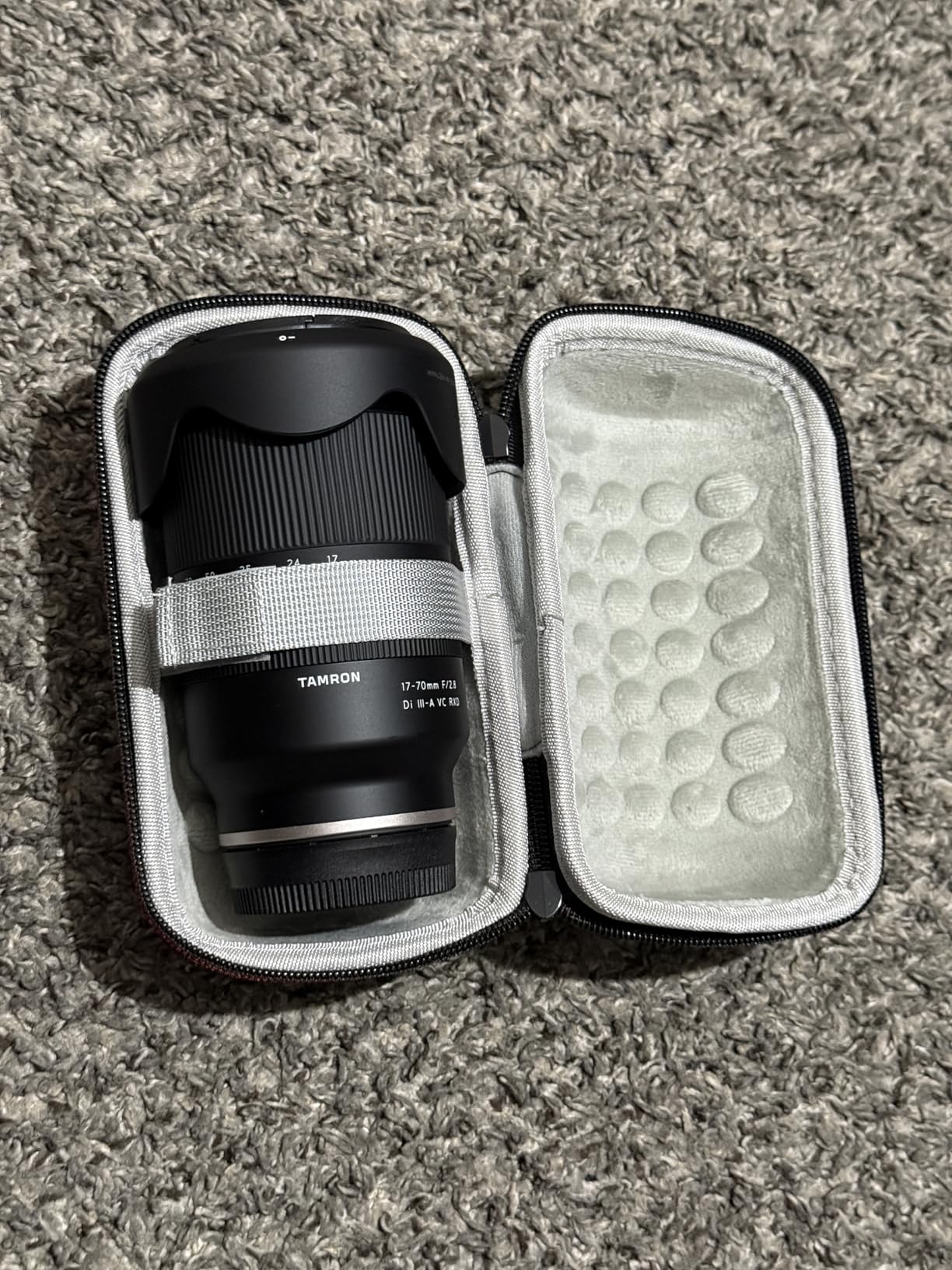 Ginsco Hard Shell Protect Case for Camera Lens, Compatible with Canon EF24-70mm/EF16-35mm/EF 100mm f2.8L, Sony FE24-70mm 2.8GM/FE16-35 GM/FE85 1.4GM, Shockproof Travel Carrying Bag 89mm Dia x 156mm L customer photo 2