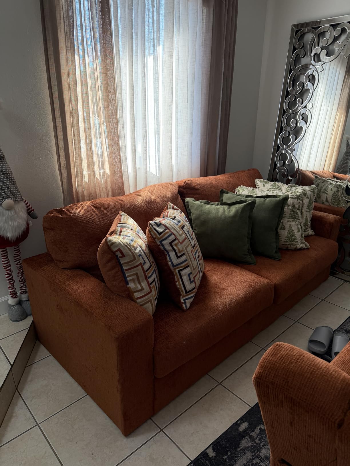 Signature Design by Ashley Aviemore Coastal Sofa Sleeper with Folding Memory Foam Mattress and 2 Accent Pillows, Queen, Beige customer photo 2