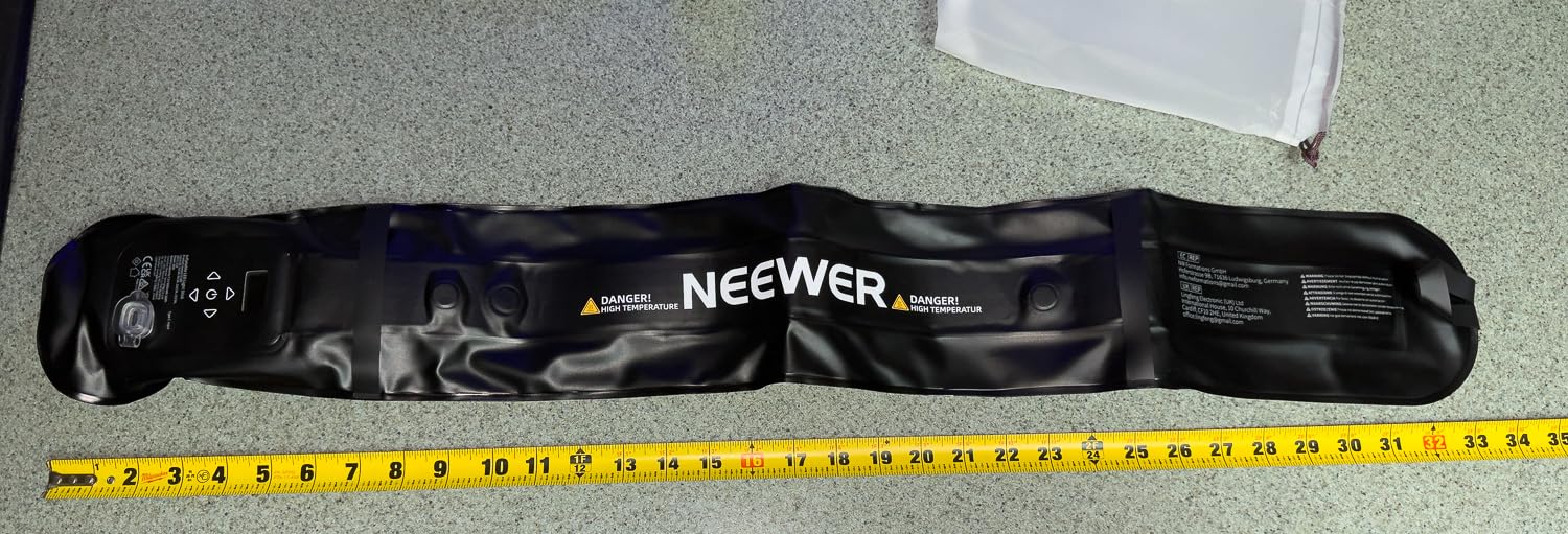 NEEWER BASICS 30W Handheld RGB fill Light 35.5