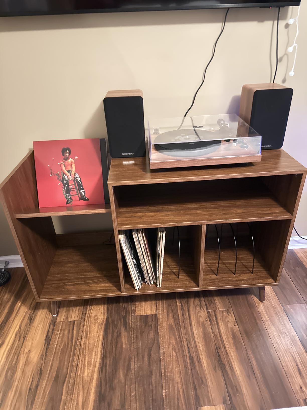RARZOE Large Record Player Stand, Mid Century Vinyl Record Display Stand, Turntable Stand with Storage, Record Player Holder Up to 350 Albums, Record Vinyl Storage Cabinet for Living Room, Walnut customer photo 2