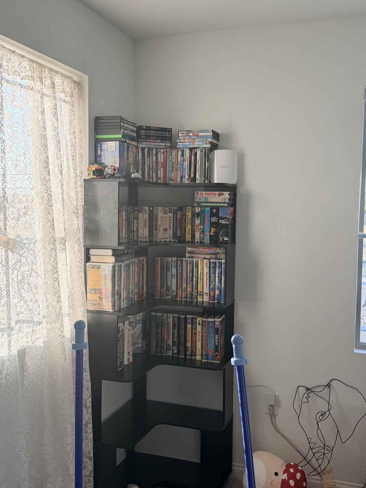 Armocity Corner Book Shelf - 6-Shelf Corner Bookshelf Etagere Bookcase with Baffle, Freestanding L Shaped Display Shelf Stand for Home Office, Living Room, Bedroom, Kitchen, White customer photo 1