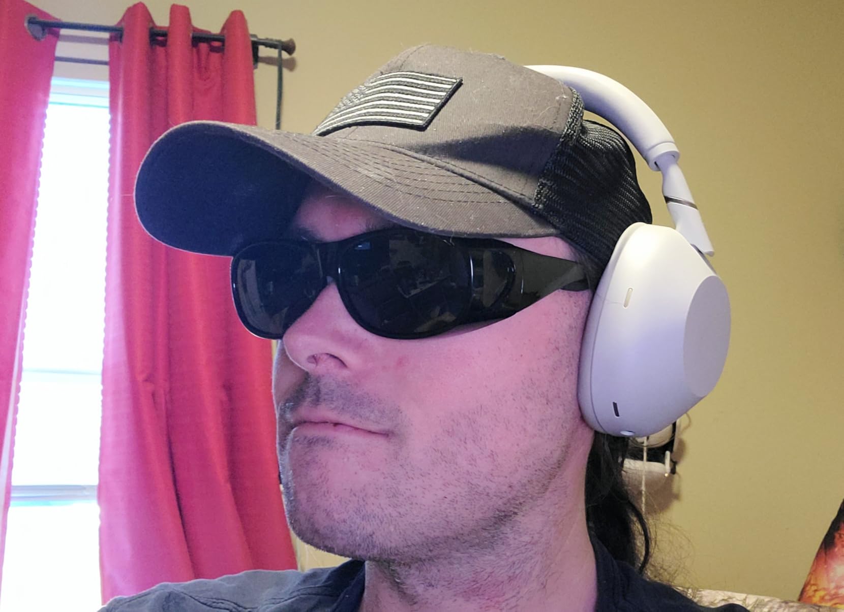 Sony WH-1000XM6 The Best Noise Canceling Wireless Headphones, HD NC Processor QN3, 12 Microphones, Adaptive NC Optimizer, Studio-Quality, 30-Hour Battery, Black customer photo 1