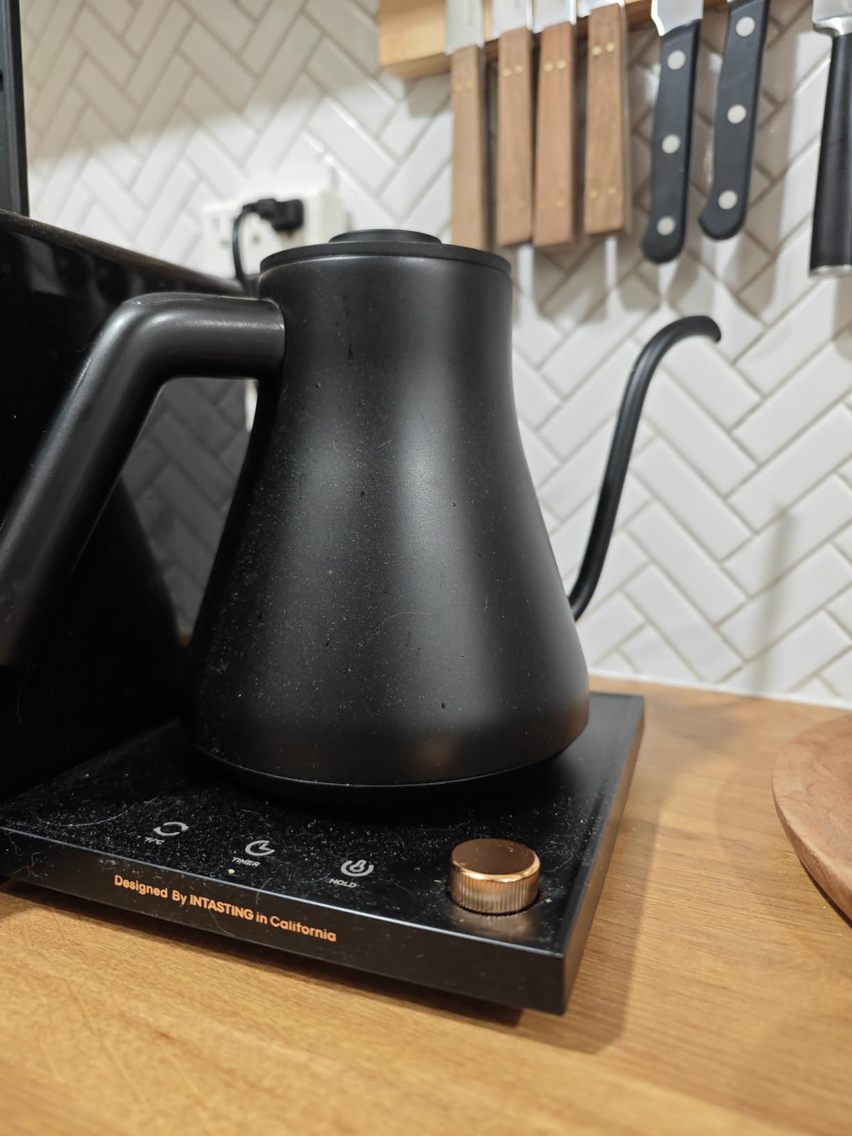 INTASTING Electric Kettles, Gooseneck Electric Kettle, ±1℉ Temperature Control, Stainless Steel Inner, Quick Heating, for Pour Over Coffee, Brew Tea, Boil Hot Water, 0.9L Black customer photo 1