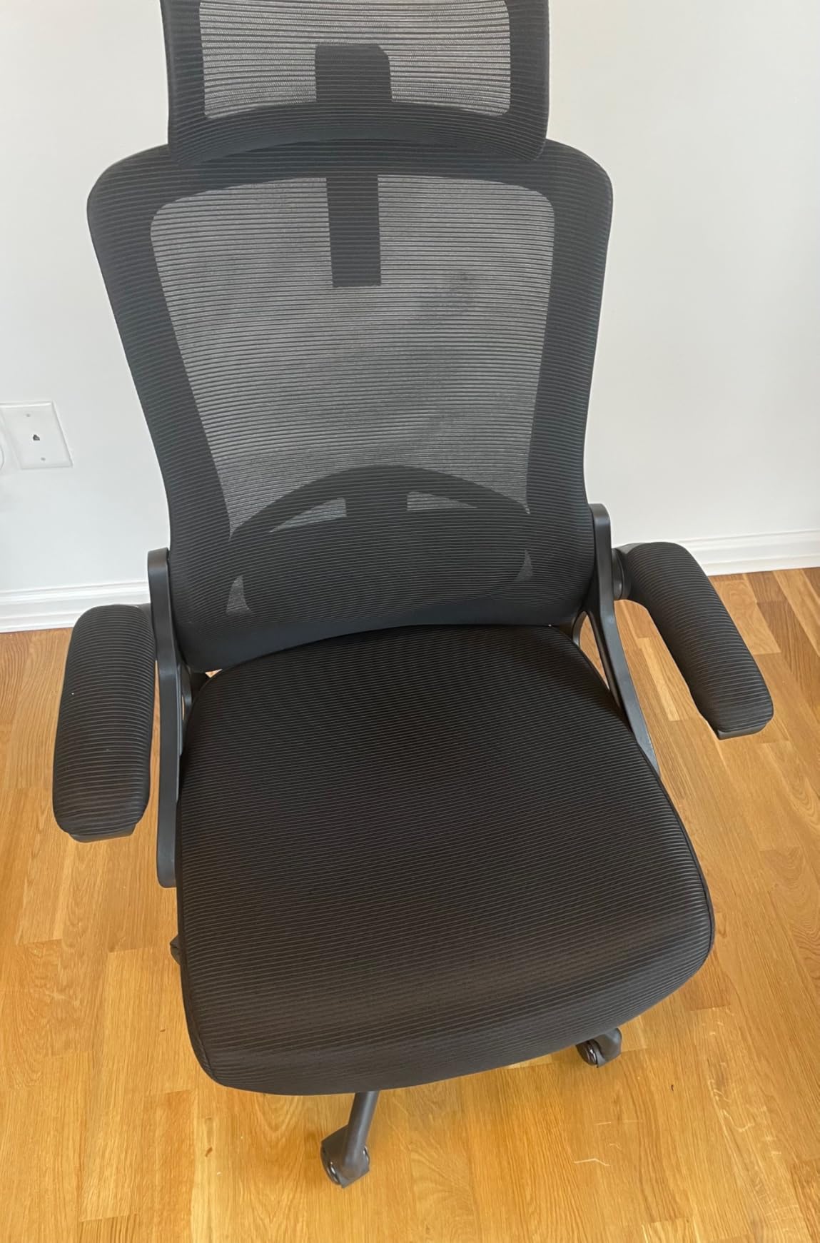 Fizzin Ergonomic Office Chair, 400 LBS Computer Chairs with Adjustable Lumbar Support, Breathable Mesh Desk Chair Ergonomic with Thickened Cushion, Comfy Home Office Desk Chair (Black) customer photo 1