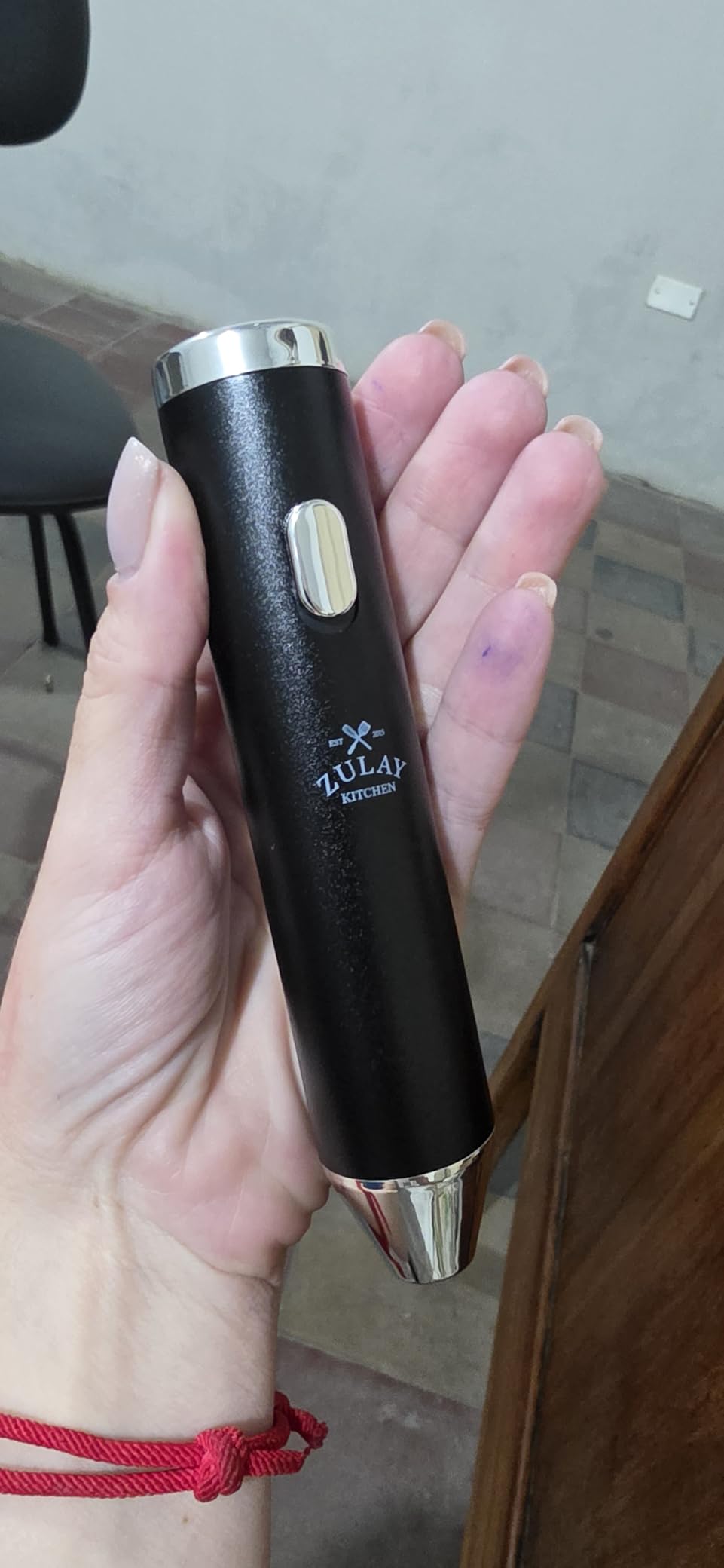 Zulay Kitchen Rechargeable Milk Frother Handheld - Frother Wand, Drink Mixer, Electric Whisk Frother, for Cappuccinos, Matcha & Protein Powder - Lux 4 Whisk 2 Speed Waterproof 2000mAh Alpha Black customer photo 1