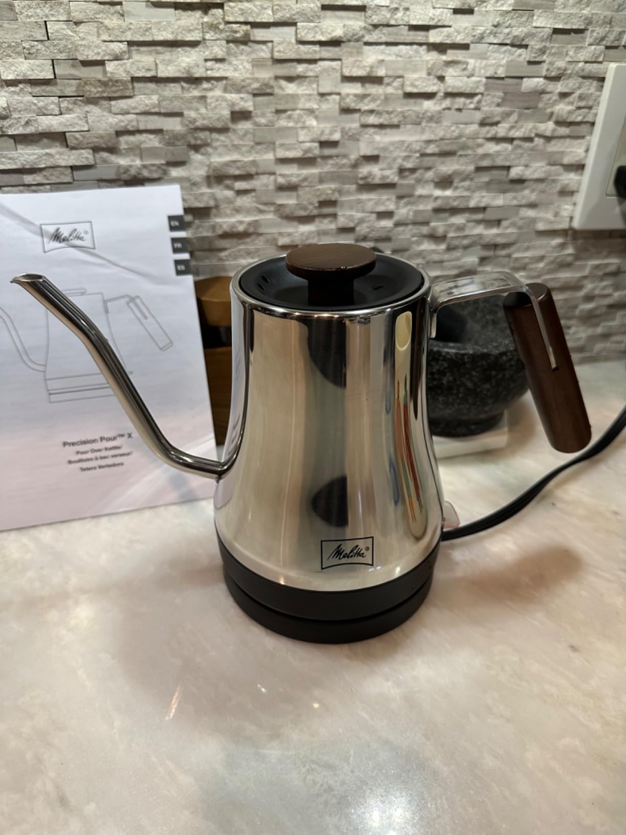 Melitta Precision Pour X Stainless Steel Gooseneck Electric Kettle with Wooden Handle and Knob customer photo 2