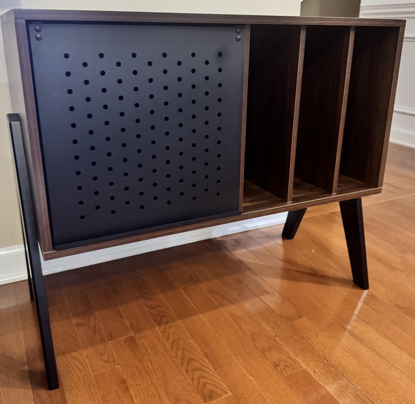 Record Player Stand with Vinyl Storage Cabinet, 32'' Mid Century Modern Turntable Console Table for Albums Display, Heavy-Duty Media Audio Bookshelf for Speakers & Stereo, Black Walnut Wood customer photo 2