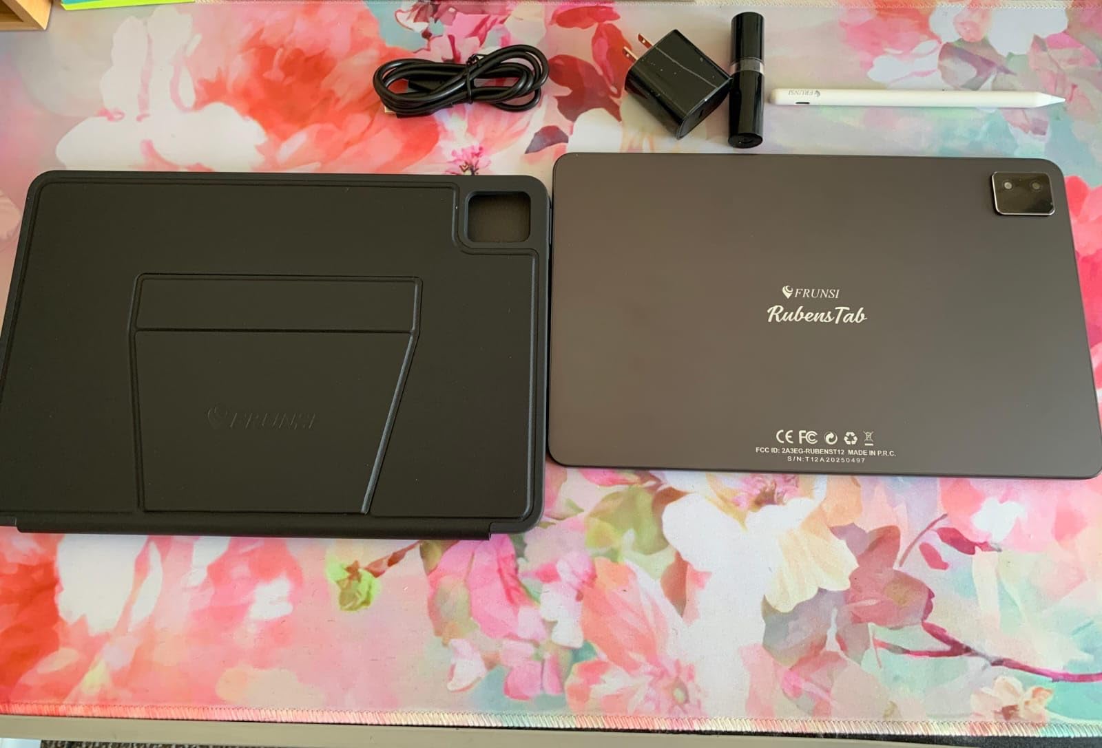 RubensTab T12 Standalone Drawing Tablet customer photo 1