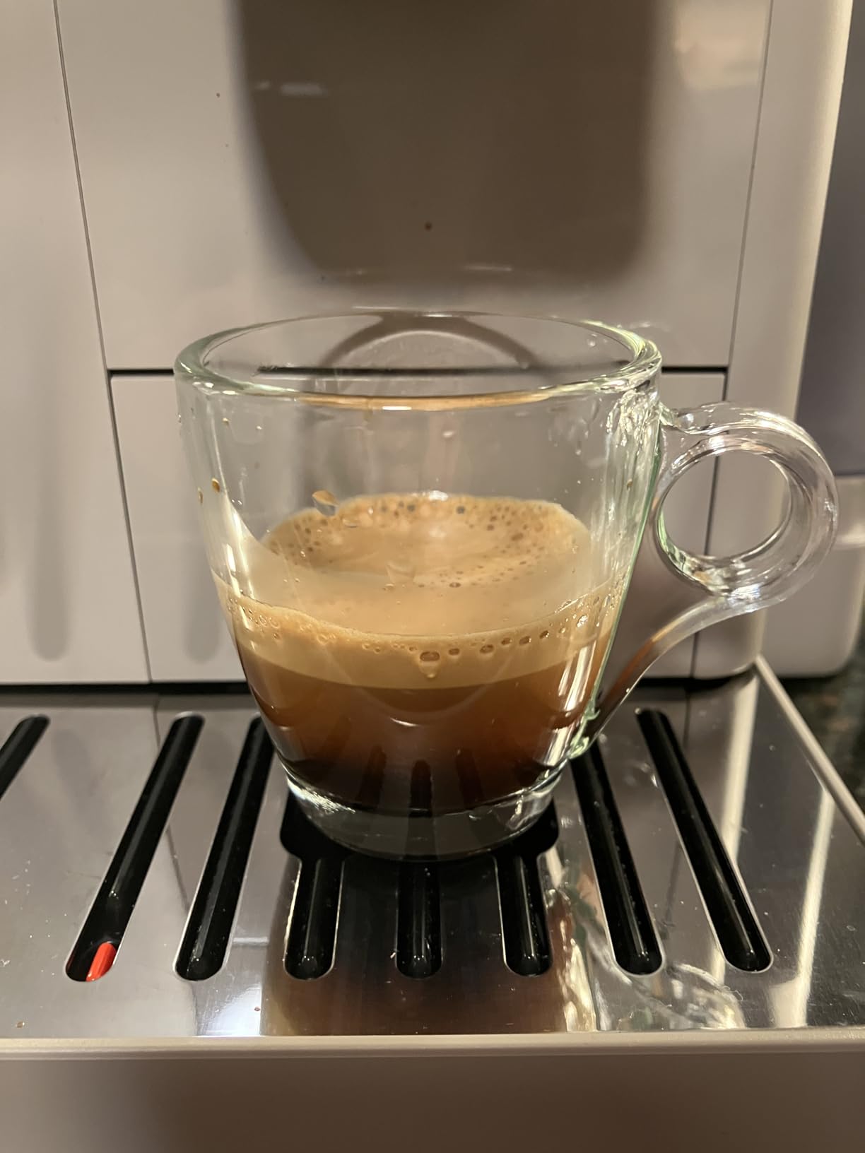 De'Longhi Rivelia Automatic Espresso Machine, Grinder & Frother, Easy Bean Switching, Beige customer photo 2