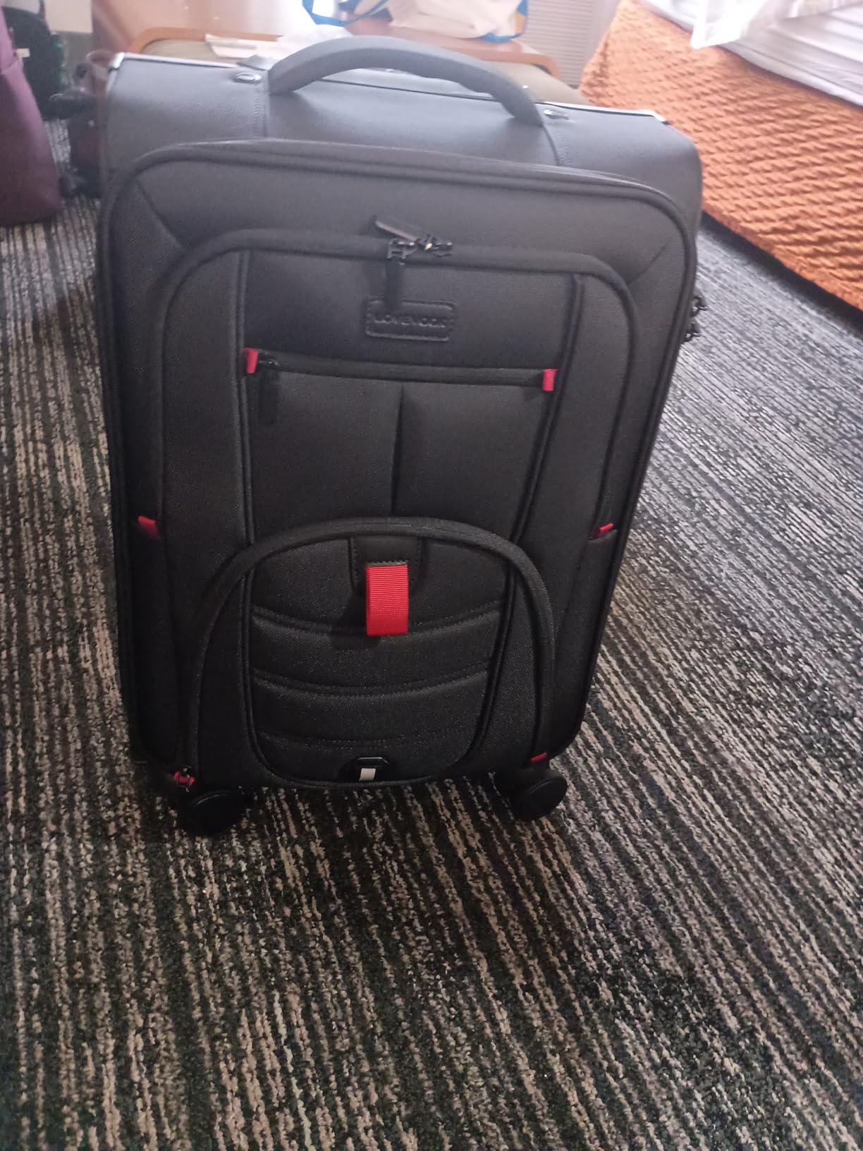 LOVEVOOK 3-Piece Set(22/24/28) Softside Luggage Suitcase with 15.6 Inch Laptop Compartment, Suitcase with Spinner Wheels, Large Capacity Luggage with TSA Lock for Business & Family Trip Travel, Black customer photo 1