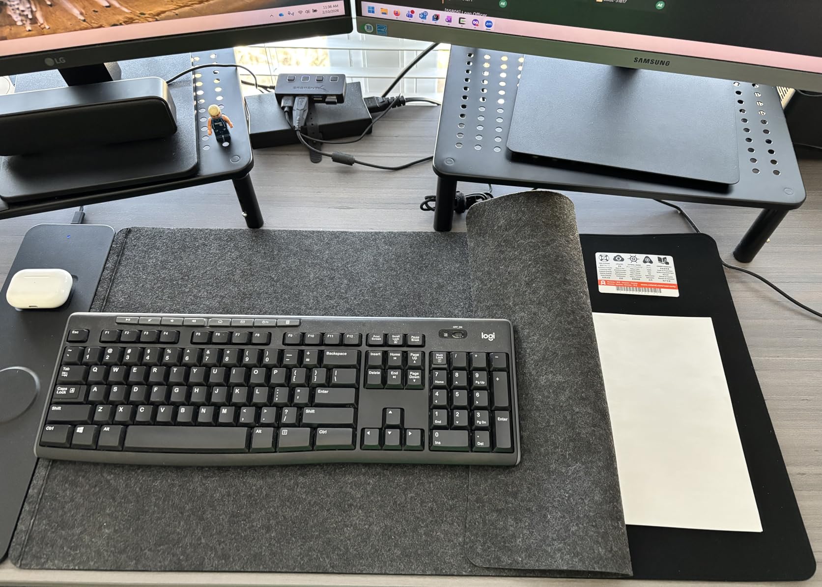 Wireless Charging Desk Mat - 15W MagSafe Compatible & Qi Fast Charger, Detachable Magnetic Charger, Vegan Leather customer photo 1