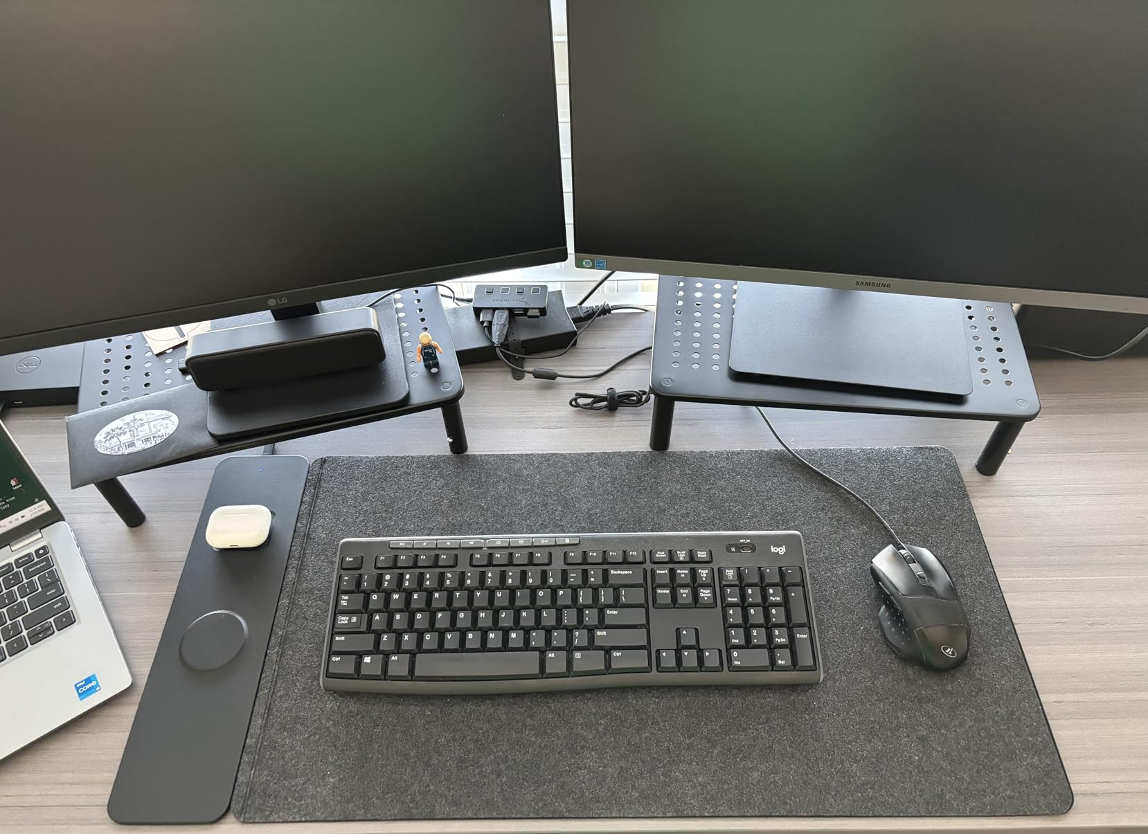 Wireless Charging Desk Mat - 15W MagSafe Compatible & Qi Fast Charger, Detachable Magnetic Charger, Vegan Leather customer photo 2