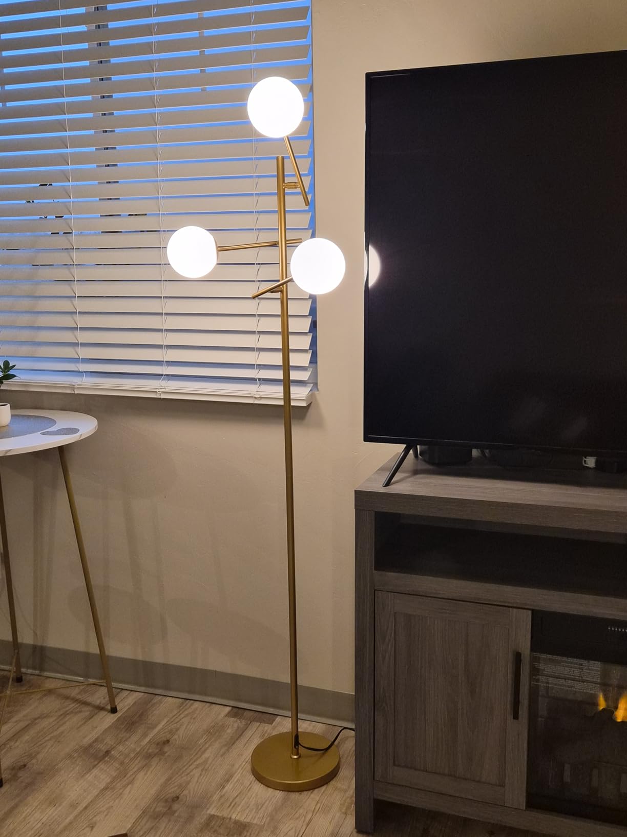 Fiqevs 3-Globe Floor Lamp - Adjustable Mid Century Modern Stand Lamp with Warm White LED Bulbs for Living Room, Bedroom - Antique Brass/Gold customer photo 1