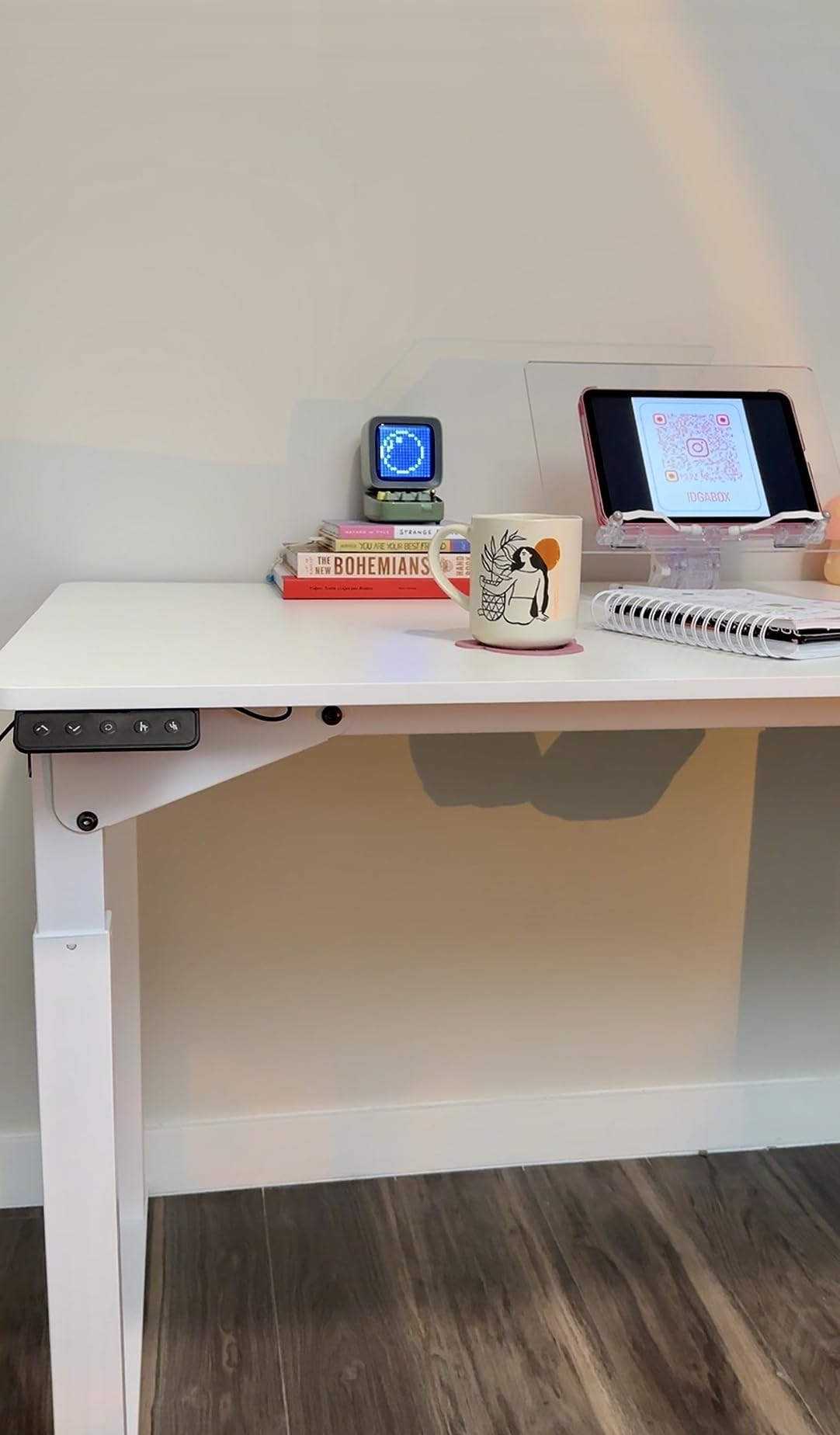 FLEXISPOT 4-Leg L-Shaped Standing Desk, 71 x 43 Inches Electric Height Adjustable Desk with Memory Controller, 220lb Load Capacity, Reversible L/R Corner Desk for Home Office, Gaming & Study, White customer photo 1