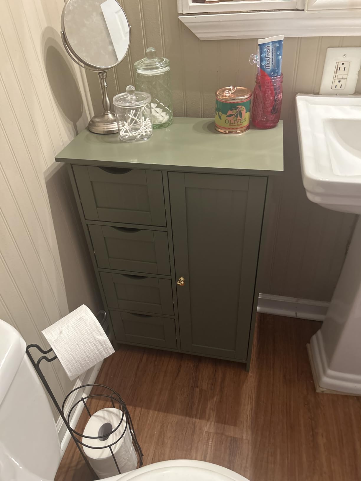 VASAGLE Floor Storage Cabinet with 2 Adjustable Shelves and 4 Doors, Cloud White customer photo 1