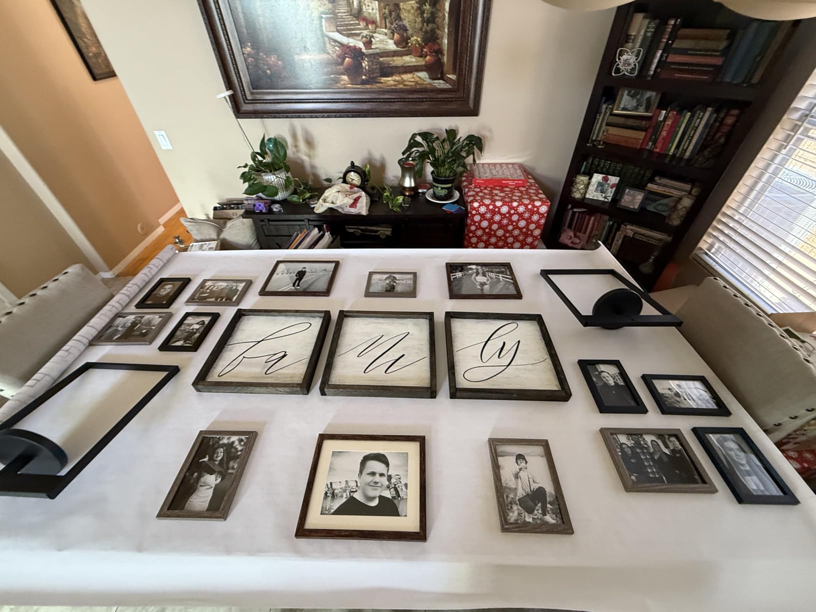Fixwal Picture Frames Set, Gallery Wall Frame Set Picture Frames Collage 15 Pack for Wall or Tabletop with 8x10 5x7 4x6 Frames, Soft Earth Tones customer photo 2