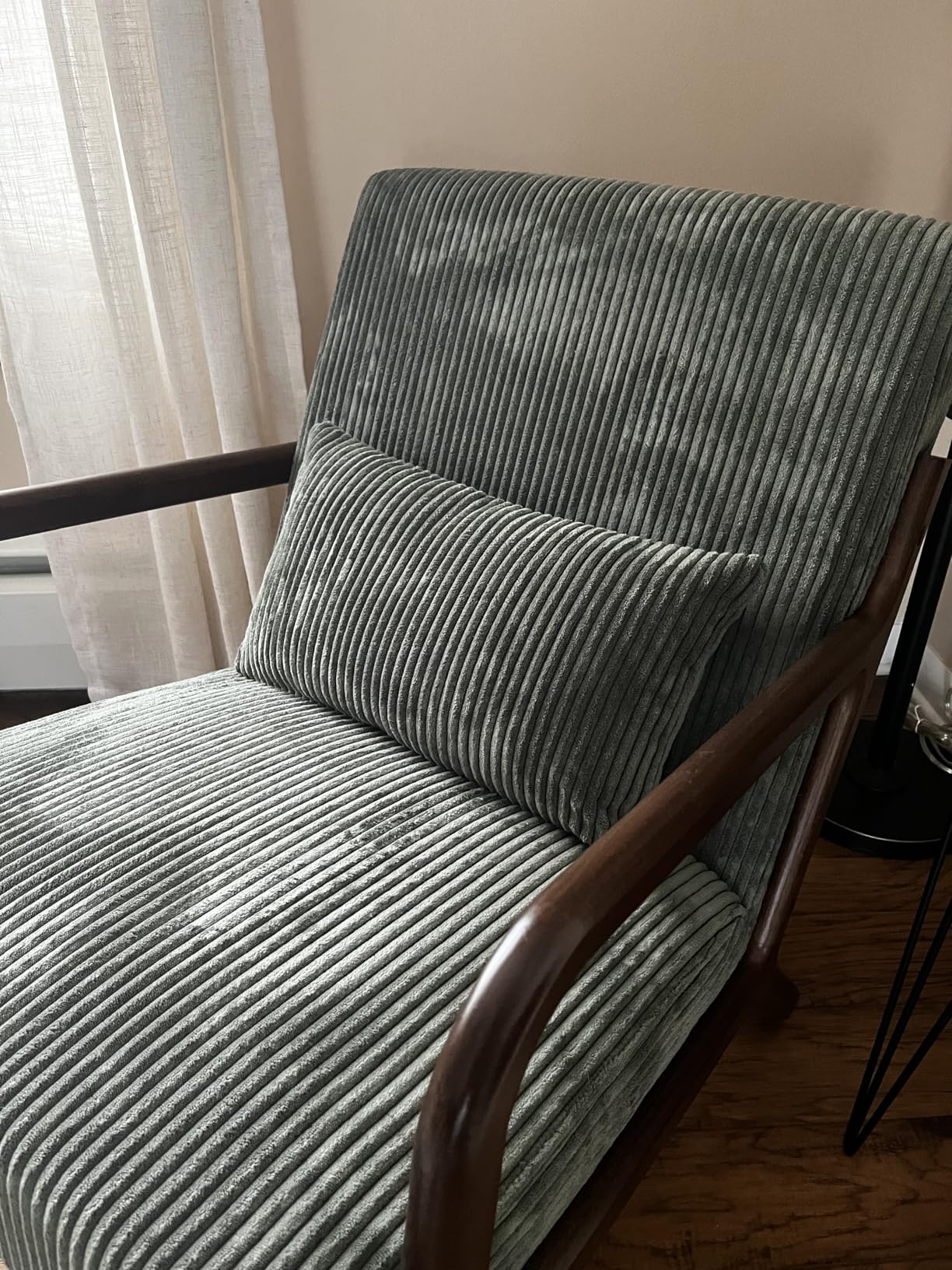 Garvee Mid-Century Chenille Accent Chair, Cozy Reading Chair, Modern Lounge Armchair with Lumbar Pillow, Solid Wood Frame, for Living Room, Bedroom, Office, Beige customer photo 1