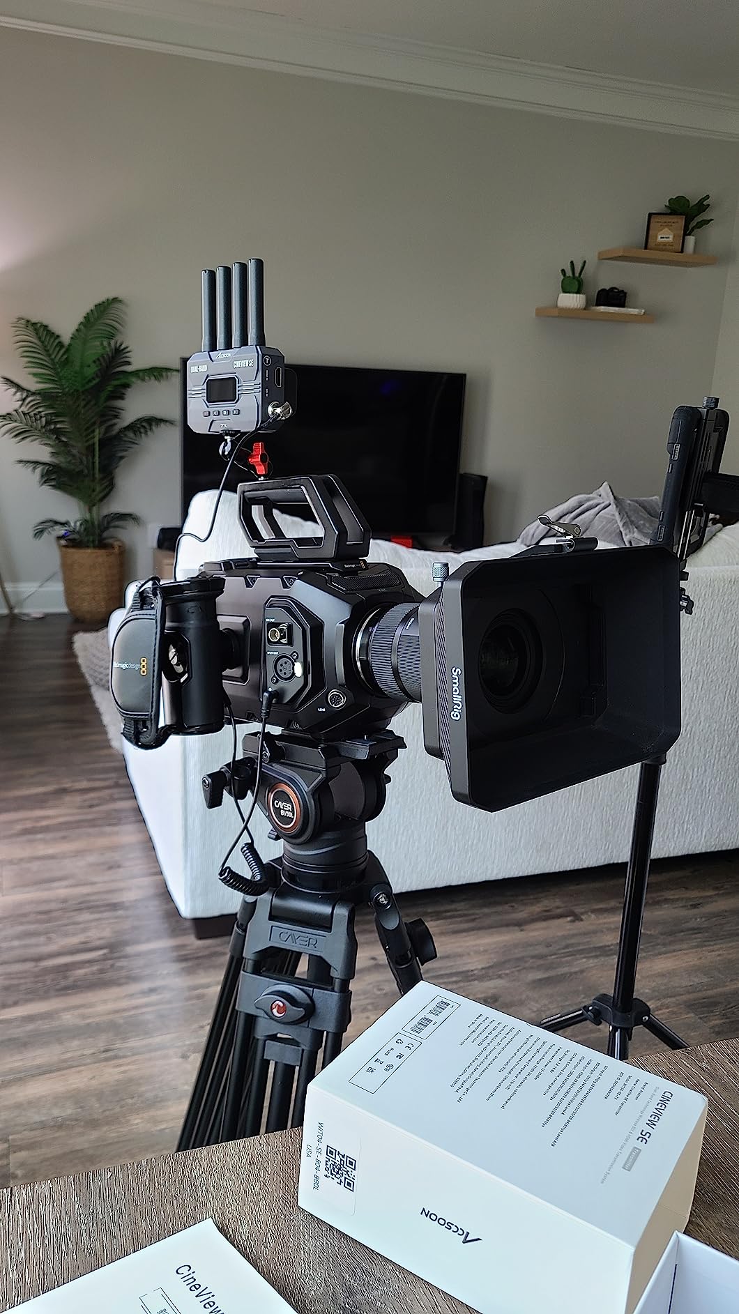 Accsoon CineView SE 4K SDI/HDMI Wireless Video Transmission System Transmitter & Receiver 4K30/1080p Camera Control 50ms Latency 1312ft, 1 Wired + 4 Apps Monitoring, Pair CineView M7 Pro/Master 4K (TX RX) customer photo 2
