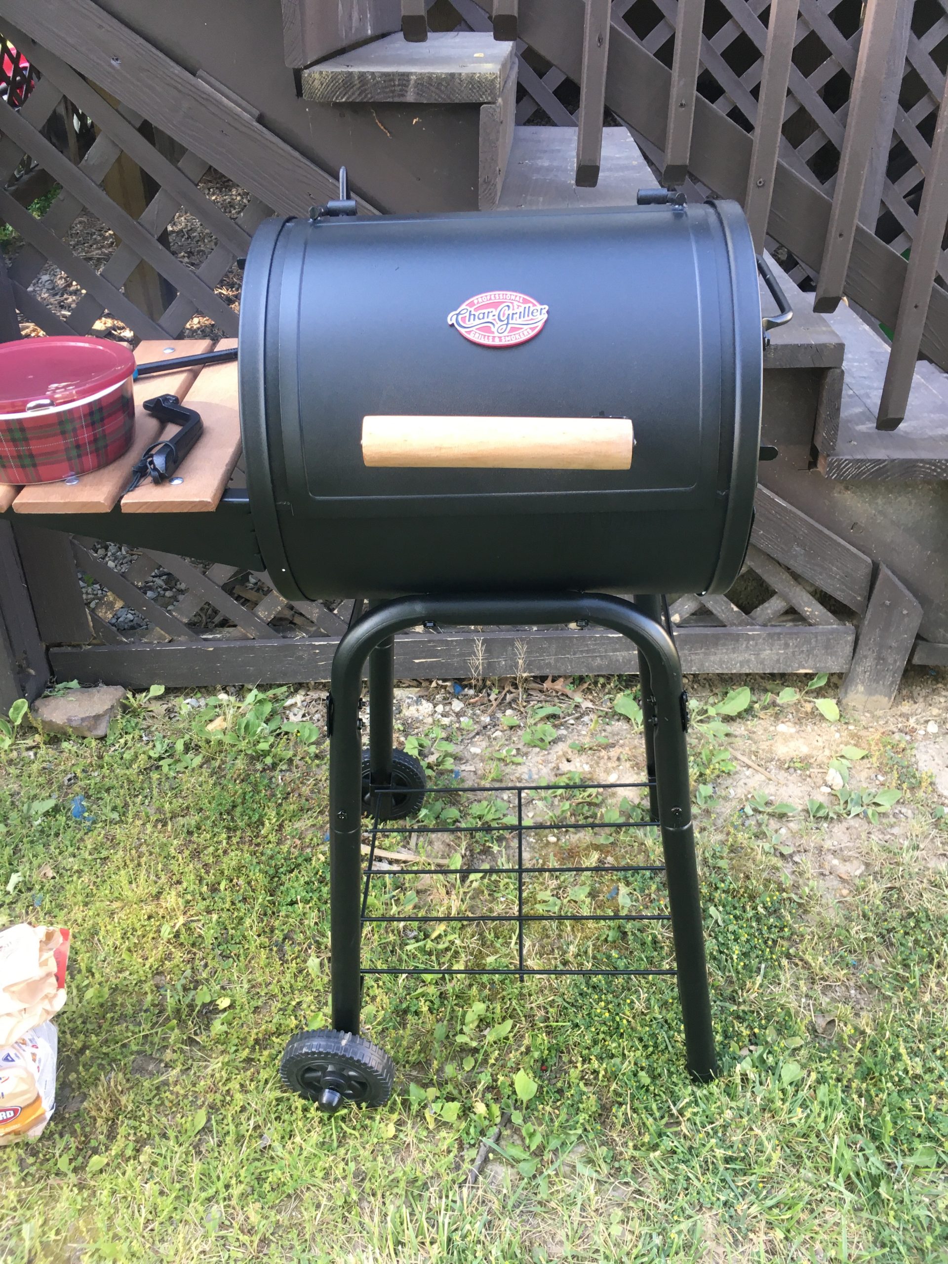 Char-Griller Patio Pro Charcoal Grill and Smoker with Cast Iron Grates, Premium Wood Shelf and Damper Control, 250 Cooking Square Inches in Black, Model E1515 customer photo 1