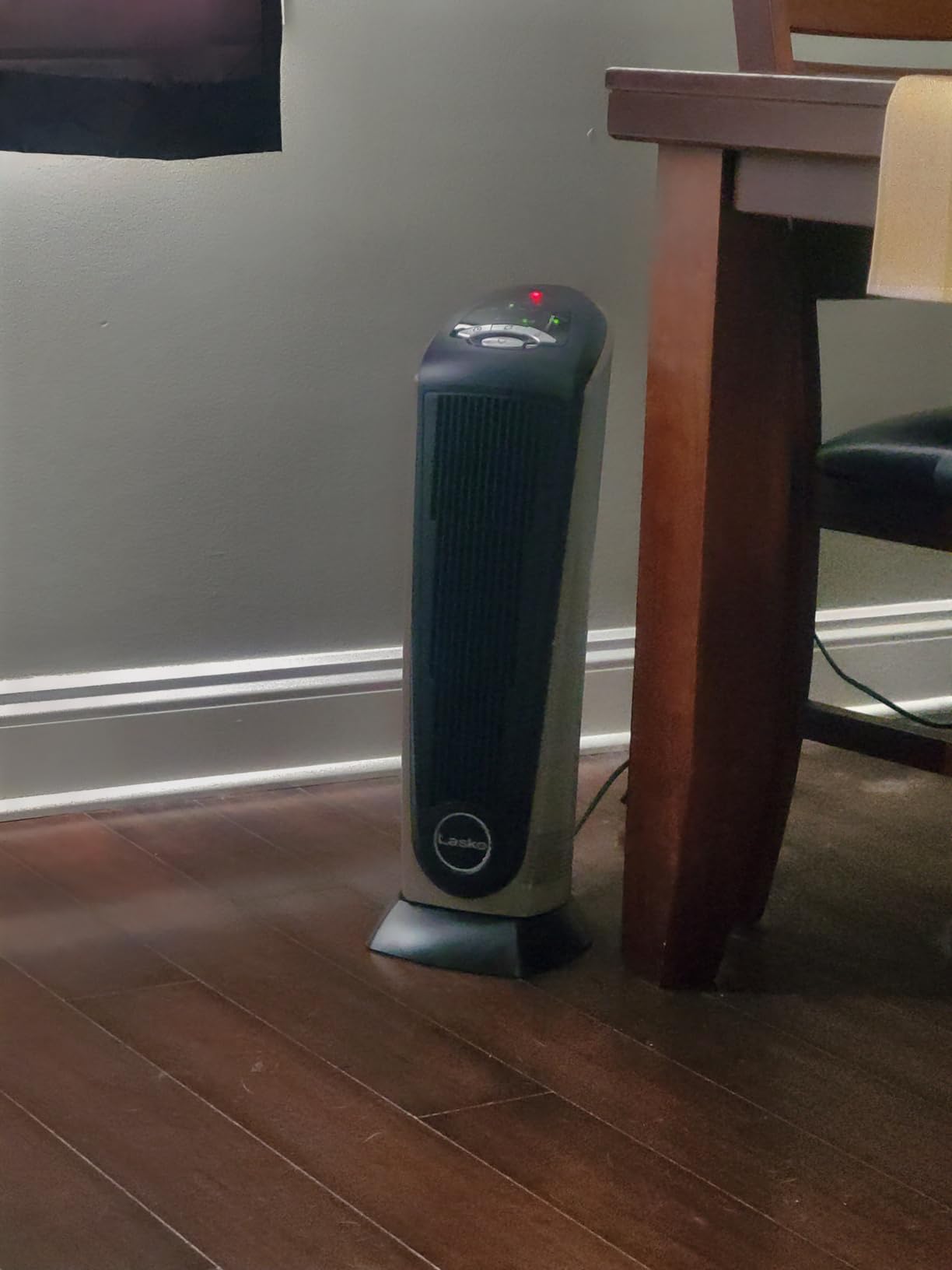 Lasko 1500W Ceramic Tower Space Heater with Remote, Thermostat, Timer & Widespread Oscillation, Portable Electric Heater for Indoor Use, Bedroom & Living Room, 751320 customer photo 1