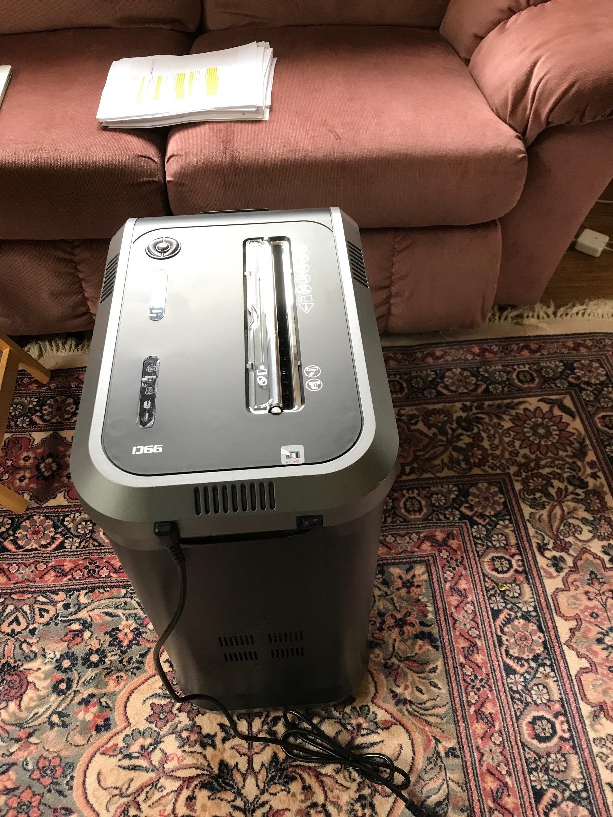 Fellowes Powershred 99Ci 18-Sheet 100% Jam-Proof Heavy Duty Crosscut Paper Shredder Machine for Office and Home, Black/Gray 3229912 customer photo 2