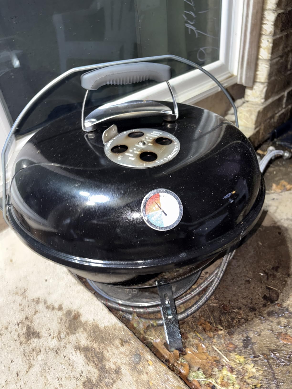 Weber Jumbo Joe Charcoal Grill, 18-Inch, Black | Lightweight, Portable Kettle BBQ Grill with Tuck-N-Carry Lid Lock for Camping, Tailgating & Outdoor Cooking customer photo 1