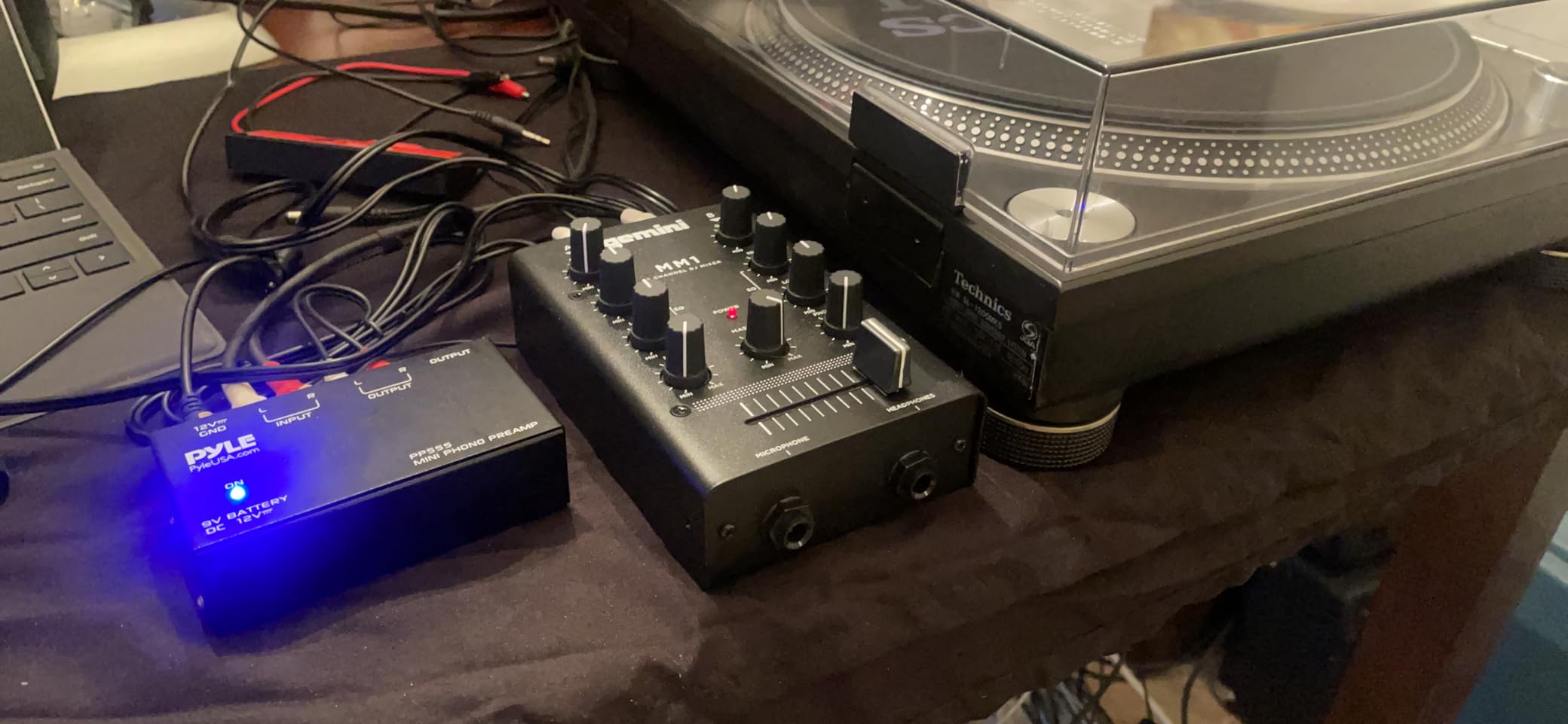 Gemini Portable 2-Channel DJ Mixer with Crossfader & EQ (MM1) | Portable 2-channel DJ mixer - full-size crossfader, 2-band EQ, gain - all-metal body - RCA & mic in customer photo 1