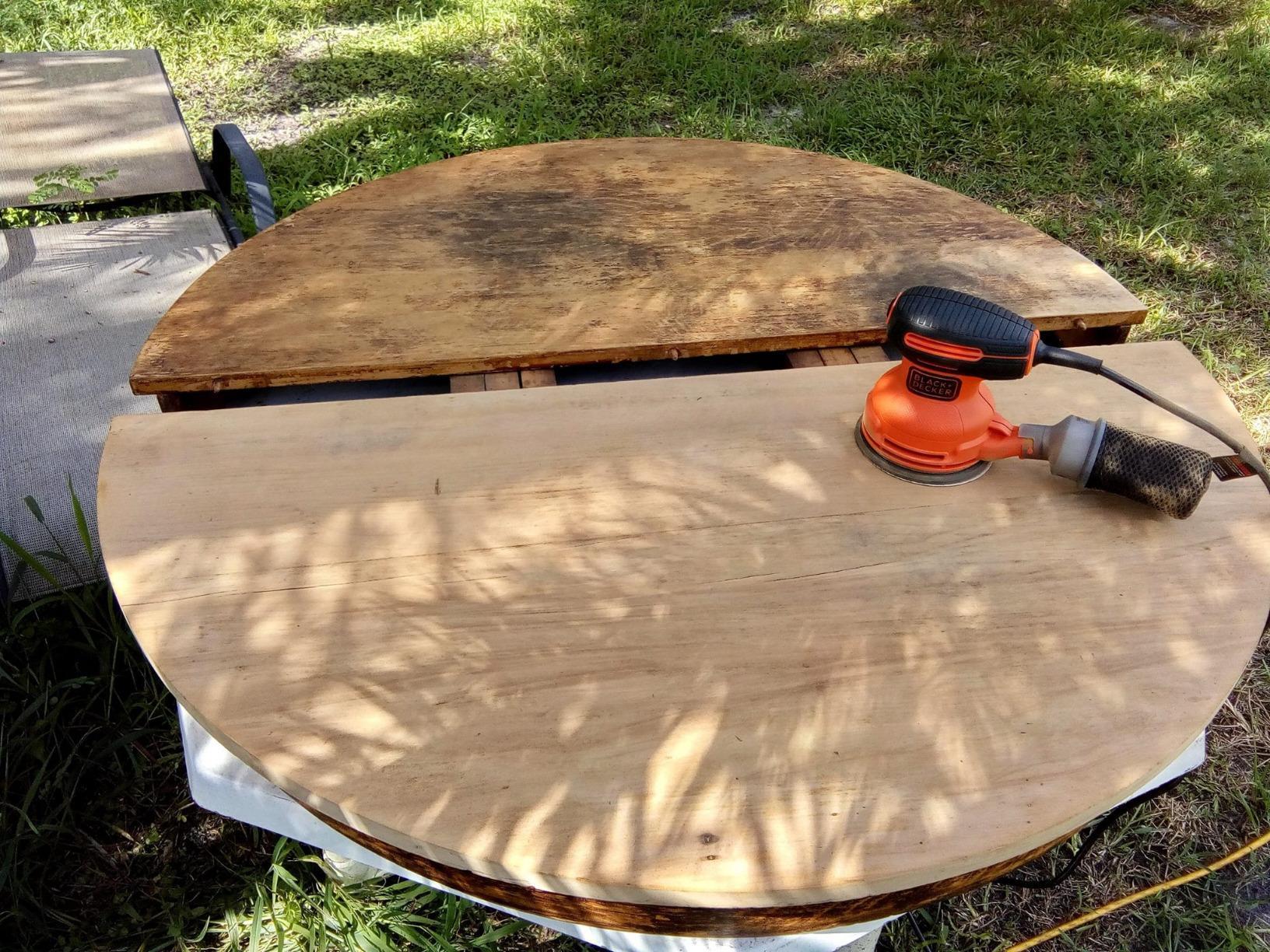 BLACK+DECKER Orbital Sander, 5 Inch, 2.0 Amp, 12000 OPM, Corded, 1 Sandpaper Sheet and Dust Bag Included (BDERO100) customer photo 2