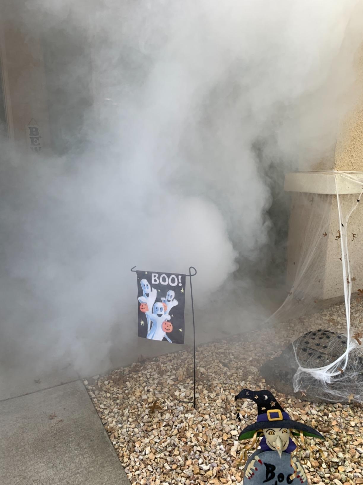 Chauvet DJ Hurricane 1600 Compact High-Output Fog Machine with Timer Remote customer photo 1