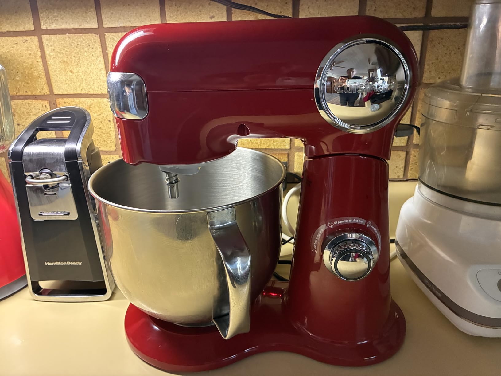 Cuisinart Stand Mixer, 12 Speeds, 5.5-Quart Mixing Bowl, Chef's Whisk, Flat Mixing Paddle, Dough Hook, and Splash Guard with Pour Spout, Silver Lining, SM-50BCNAS customer photo 1